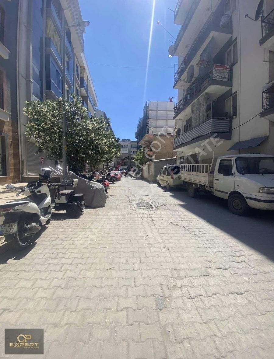 Merkeze Yakın 1+1 Giriş Katı Satılık Eşyalı Daire!!