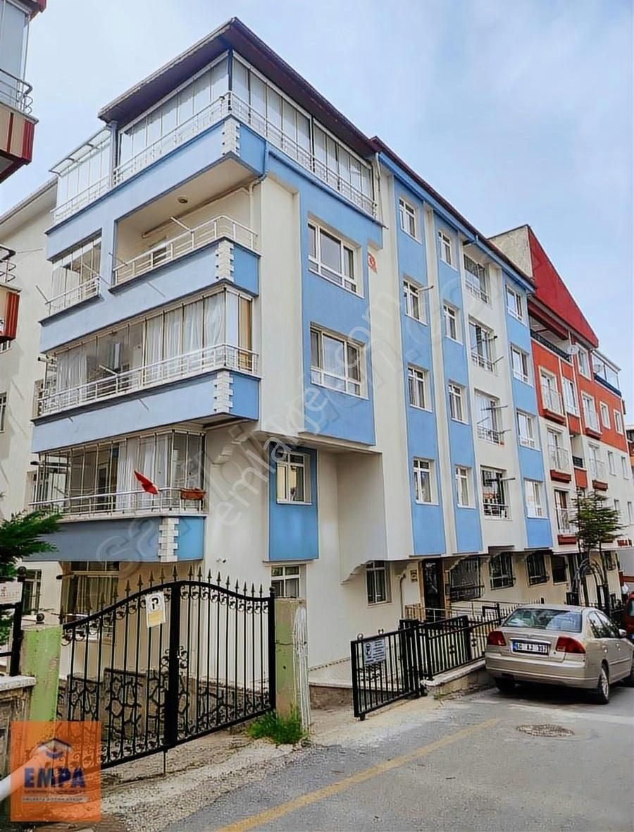 Topçu Mah. Kapalı Teraslı Cam Balkonlu 3+1 Yapılı Daire