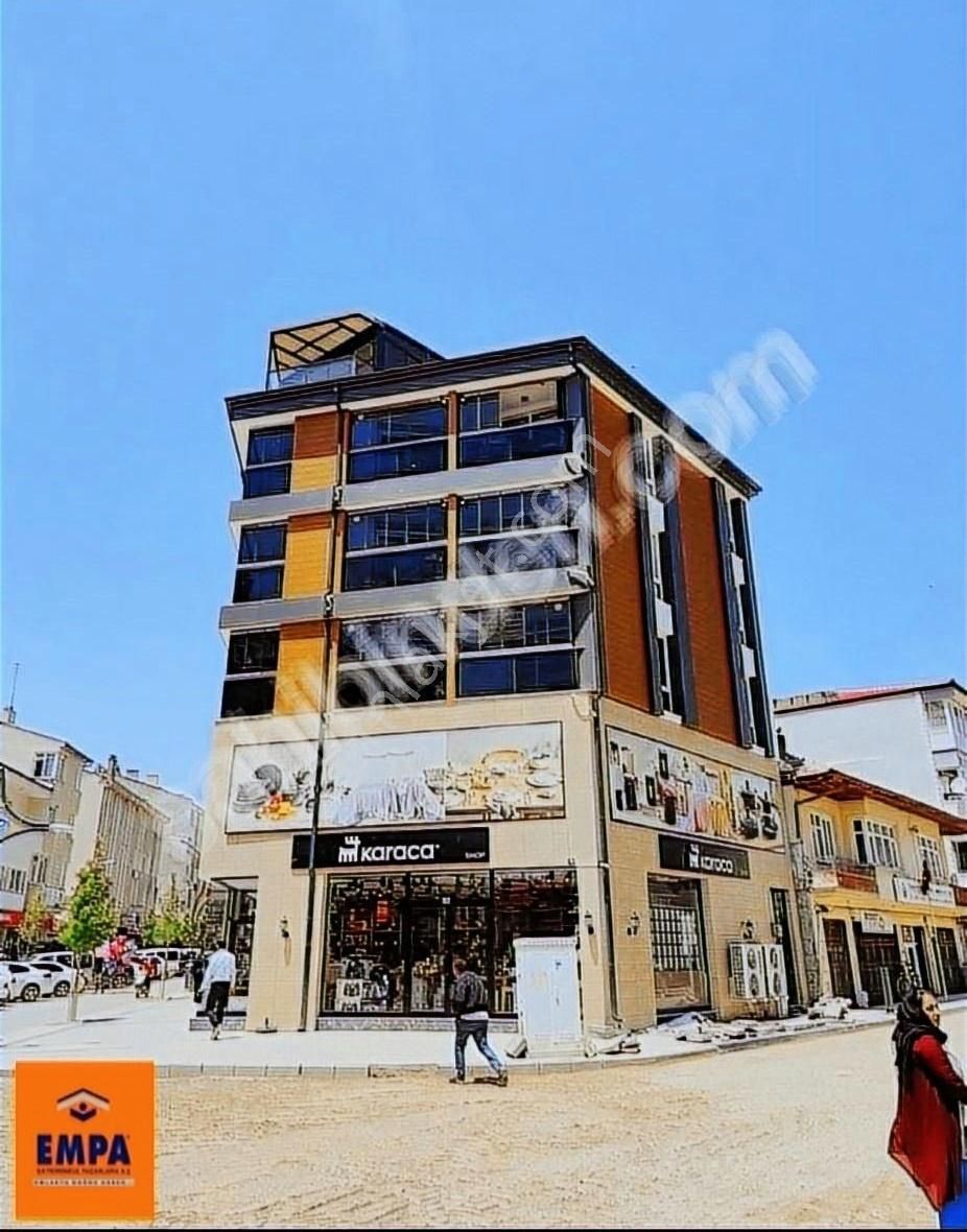 Camikebir Mah 2+1 Köşe Başı Alttan Isıtmalı Kiralık