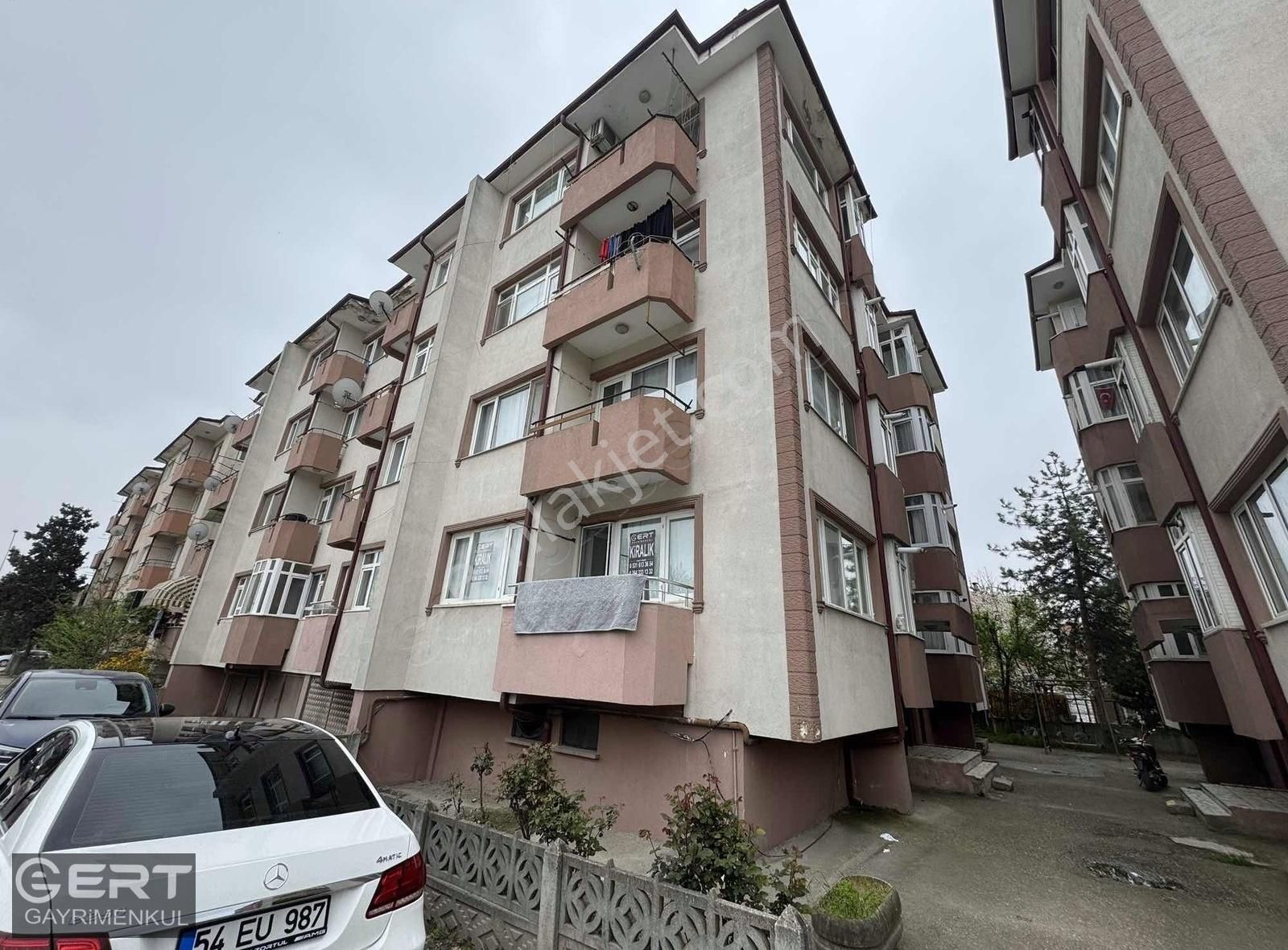 Adapazarı Şeker Mahallesinde 2+1 Kiralık Daire