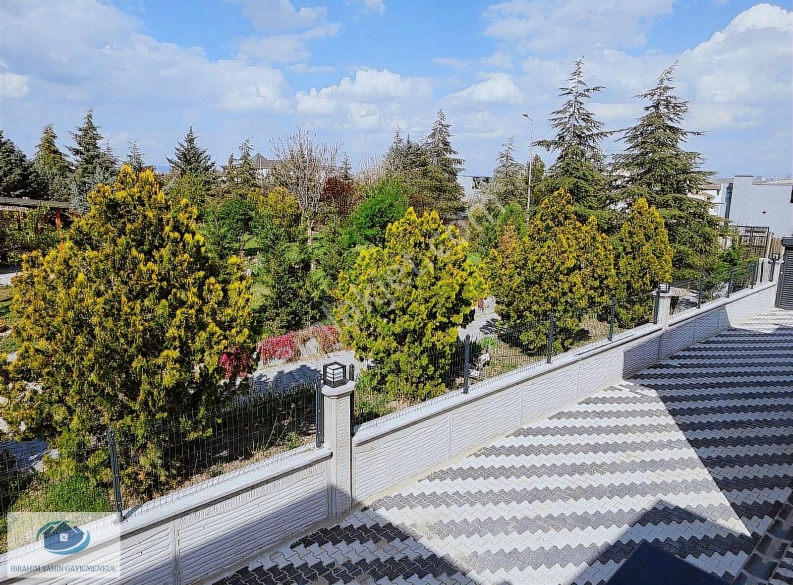 İbrahim Şahin'den Satılık 4+1 Bağımsız Villa