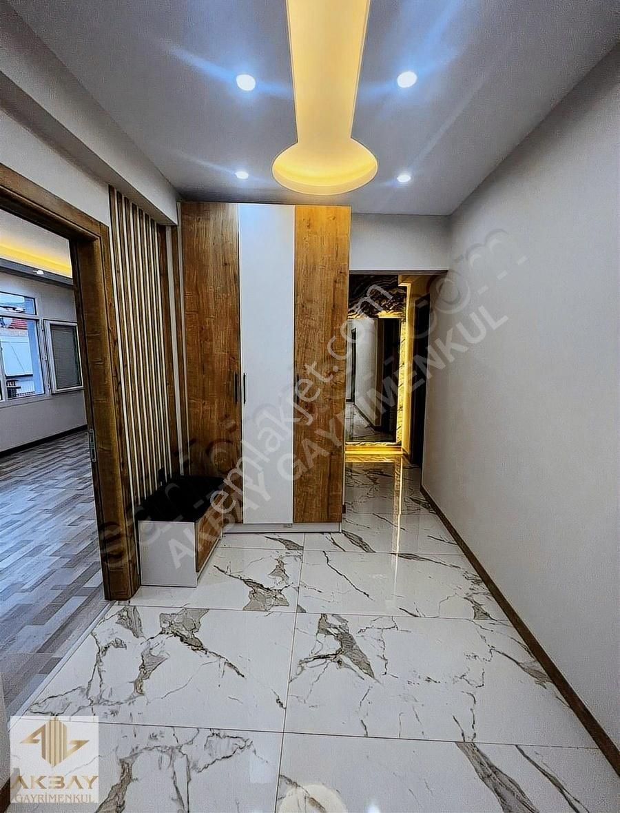 Akbay Gayrimenkul'den Balçova Merkez'de Full Tadilatlı 3+1 Daire
