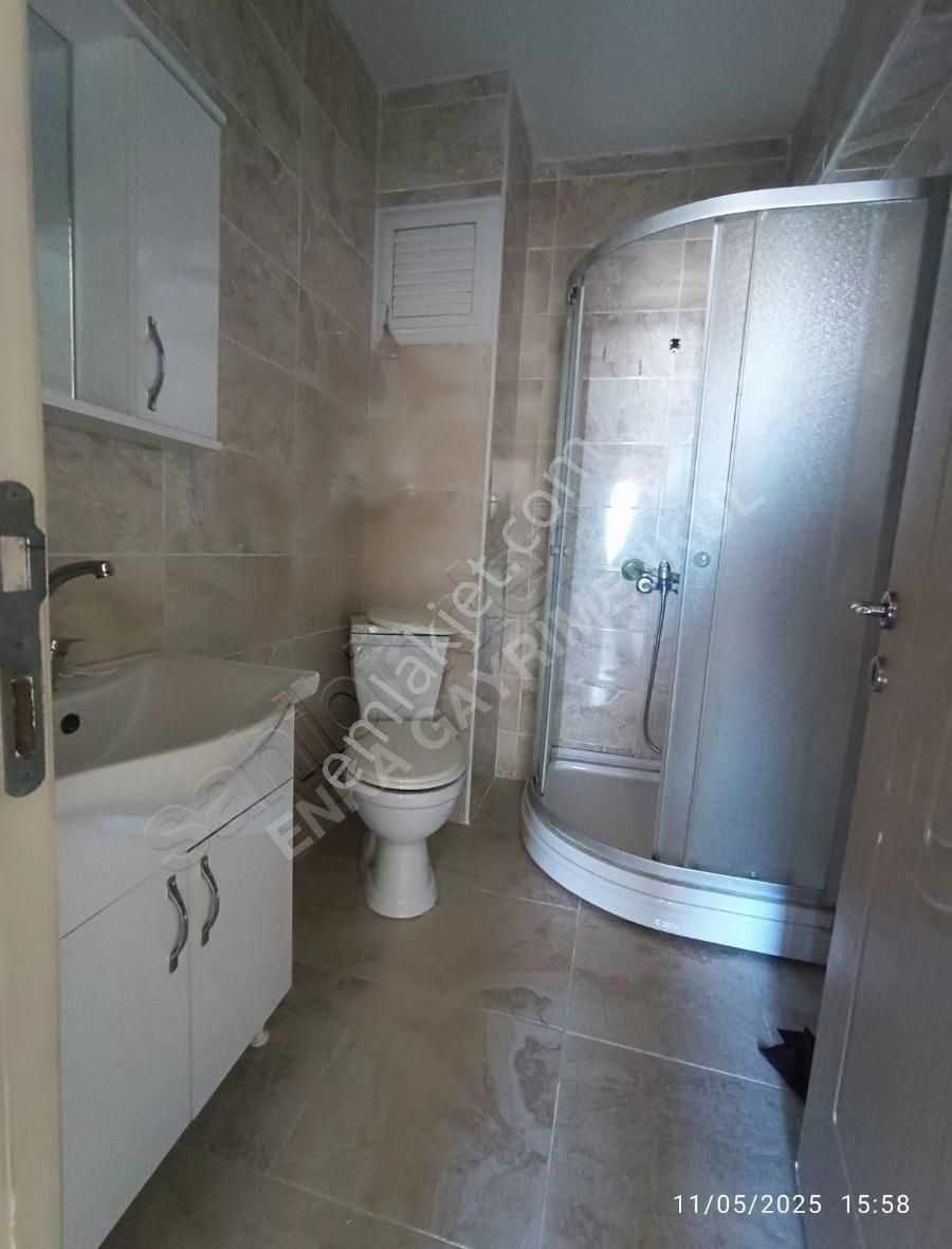 Enkadan Kızılpınar İstiklal Cadesi Bölgesinde İskanlı Geniş 2+1