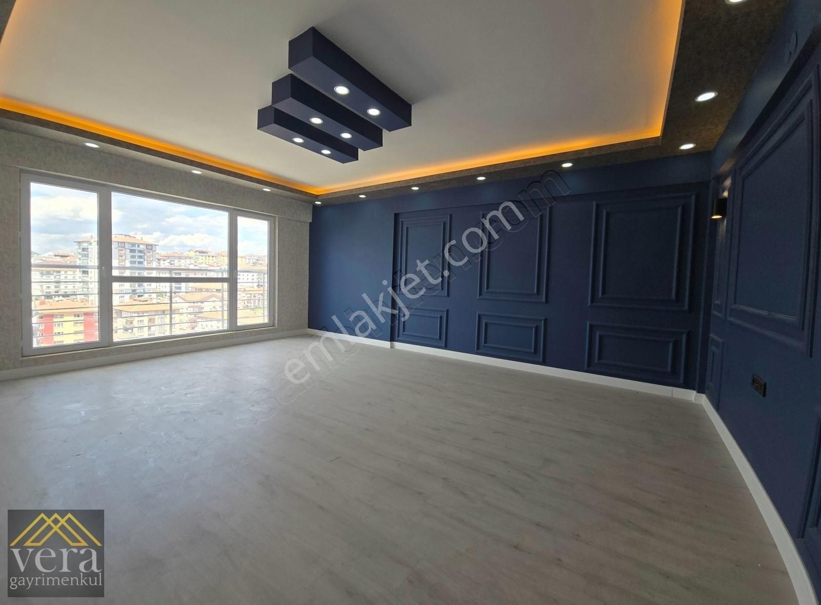 Bölgenin En Prestijli Sitesinden Full+full Yapılı 13. Katta 3+1