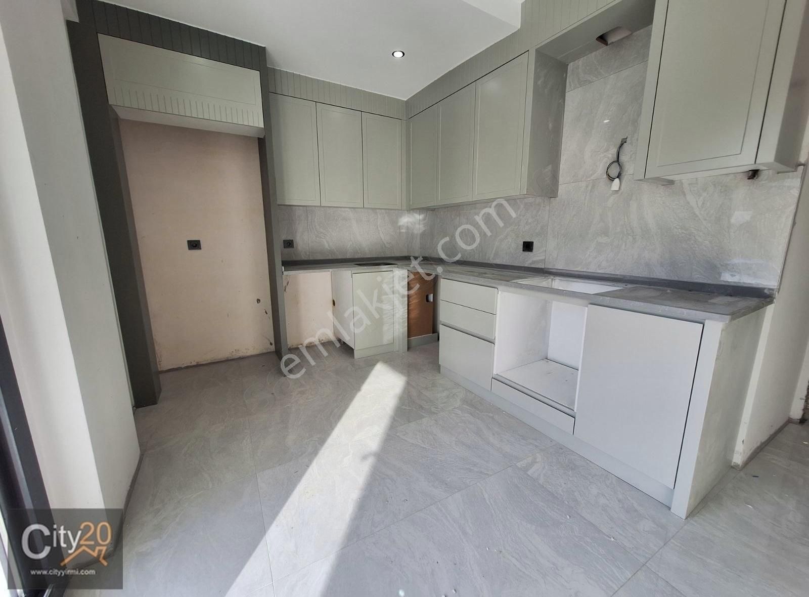 City20'den Şemikler Mahallesinde 120m2 2+1 Satılık Daire