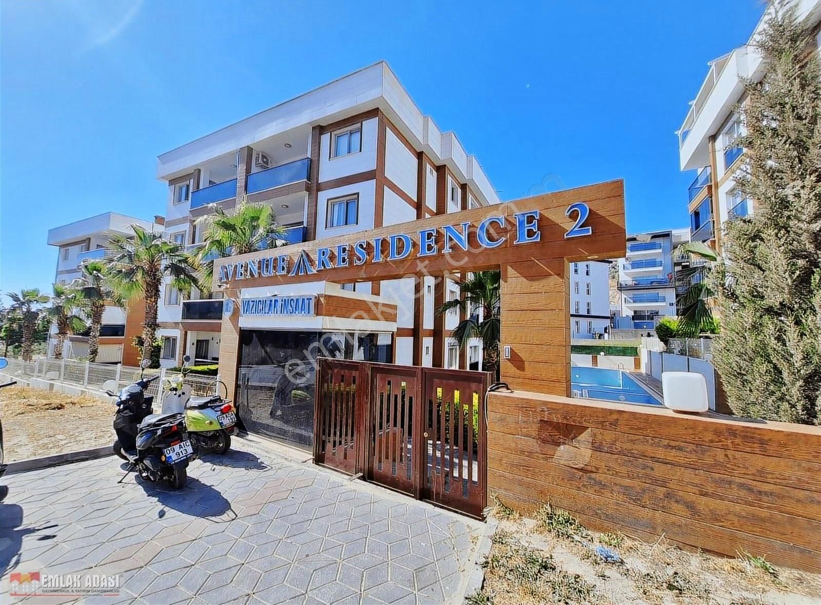 Kuşadası Yeni İkiçeşmelikte Bakımlı Satılık 2+1 Daire