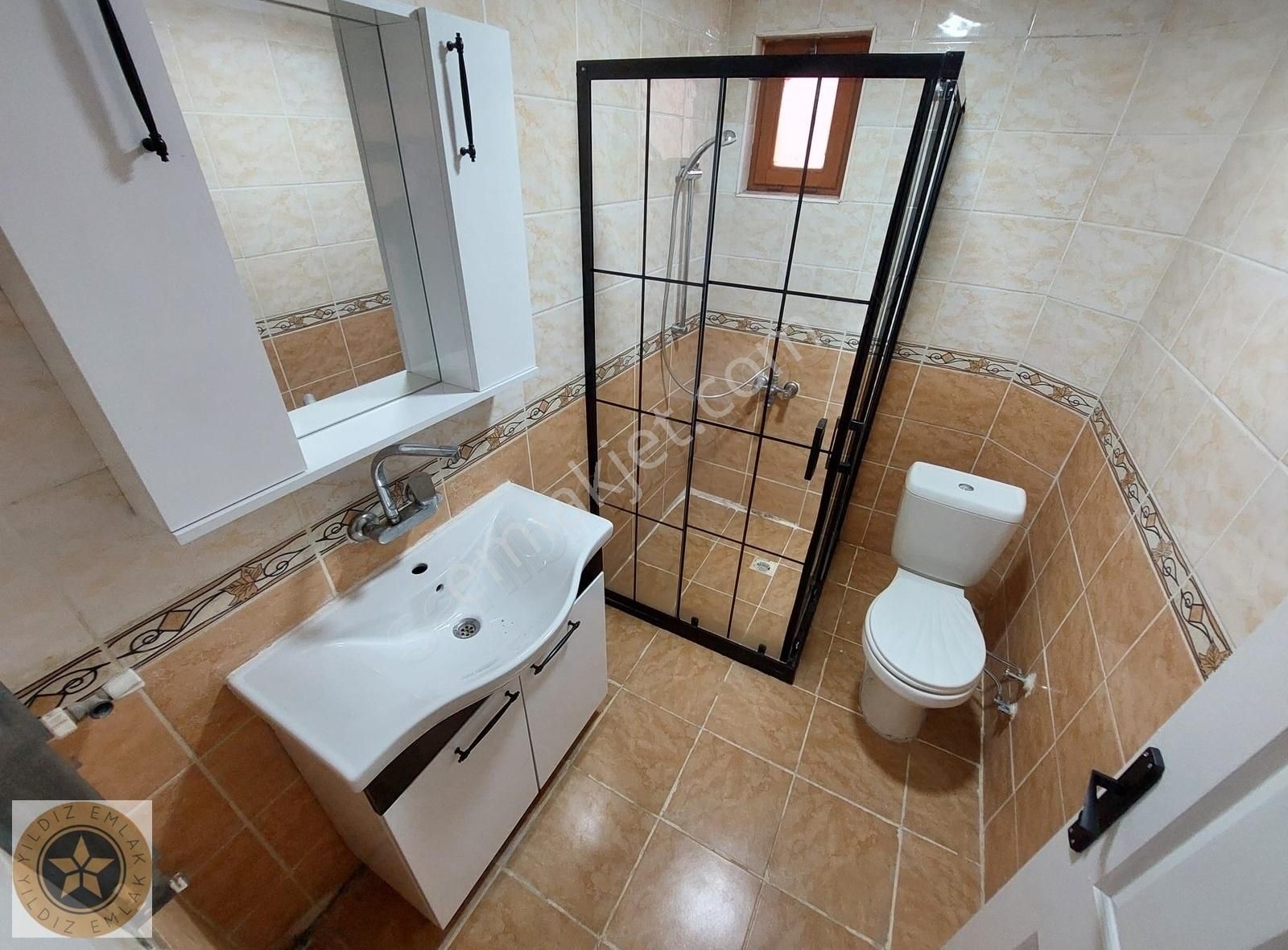 Mareşal Çakmak Mahallesi Katta Asansörlü 3+1 Full Yapılı Daire