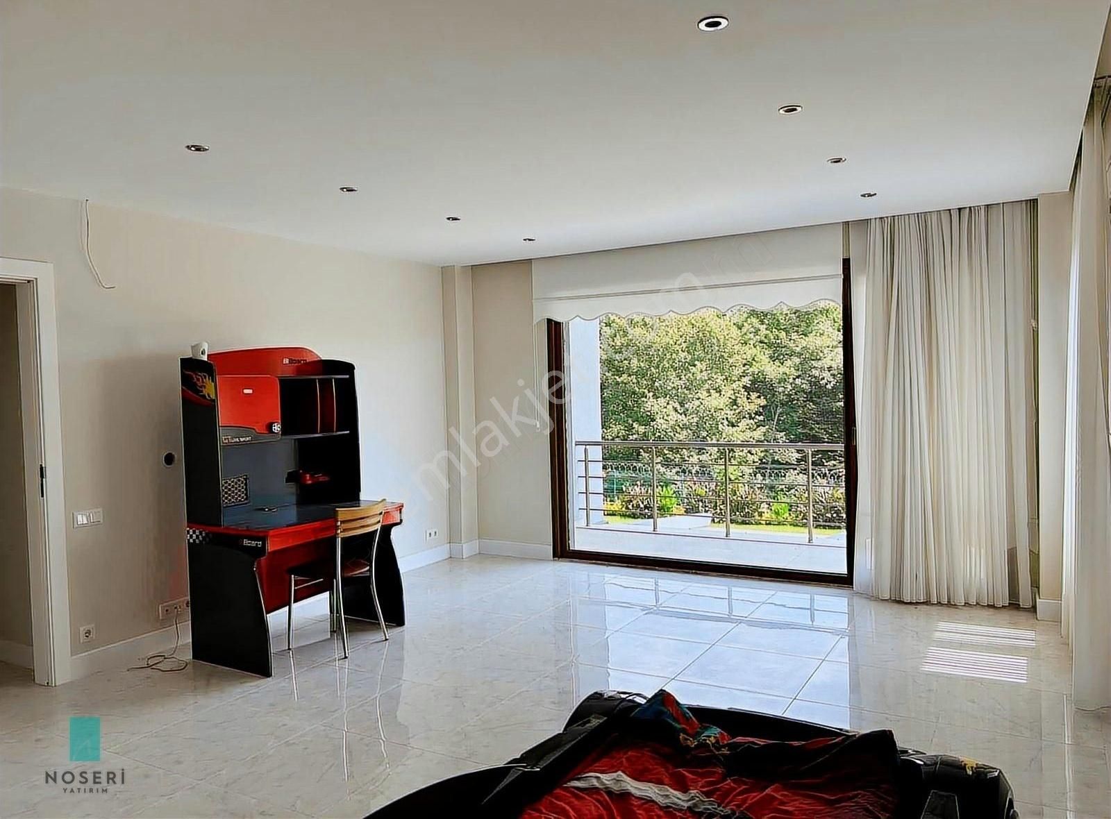 Site İçerisinde Kiralık Bahçe Katı Dubleks Villa
