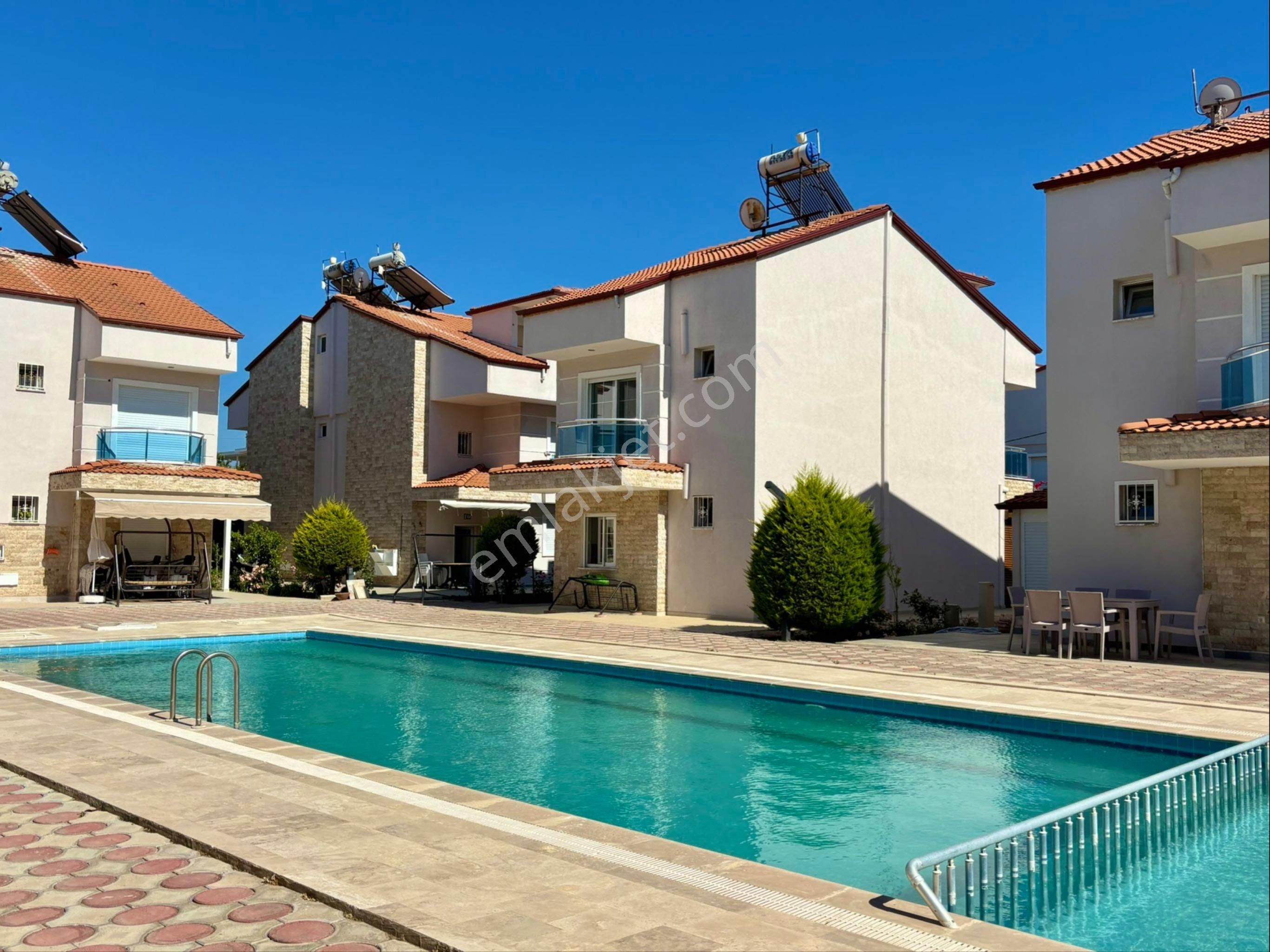Didim Mavişehir’de Denize 450 Metre Satılık Eşyalı , Havuzlu Villa