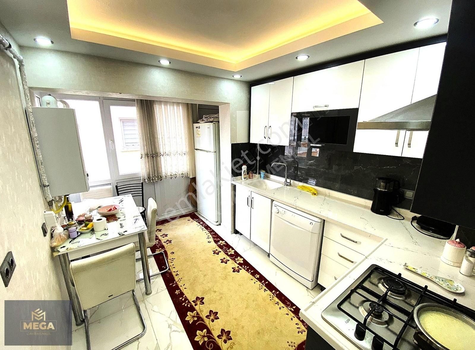 Mega'dan Etlik Caddesi Üzerinde Manzaralı 3+1 Full Yapılı Daire.