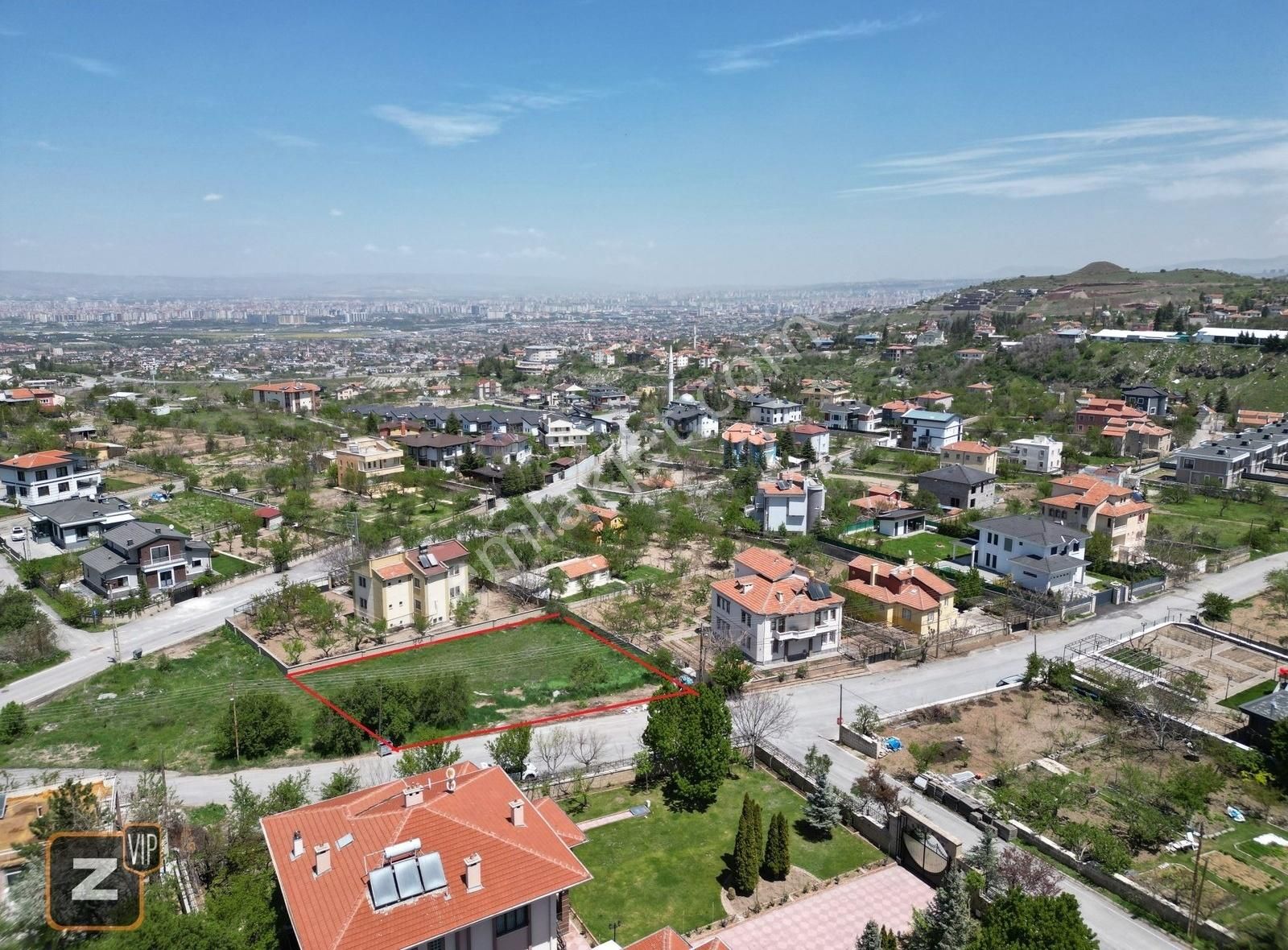 Zirve Vip Gayrimenkul'den Becen'de Satılık Arsa