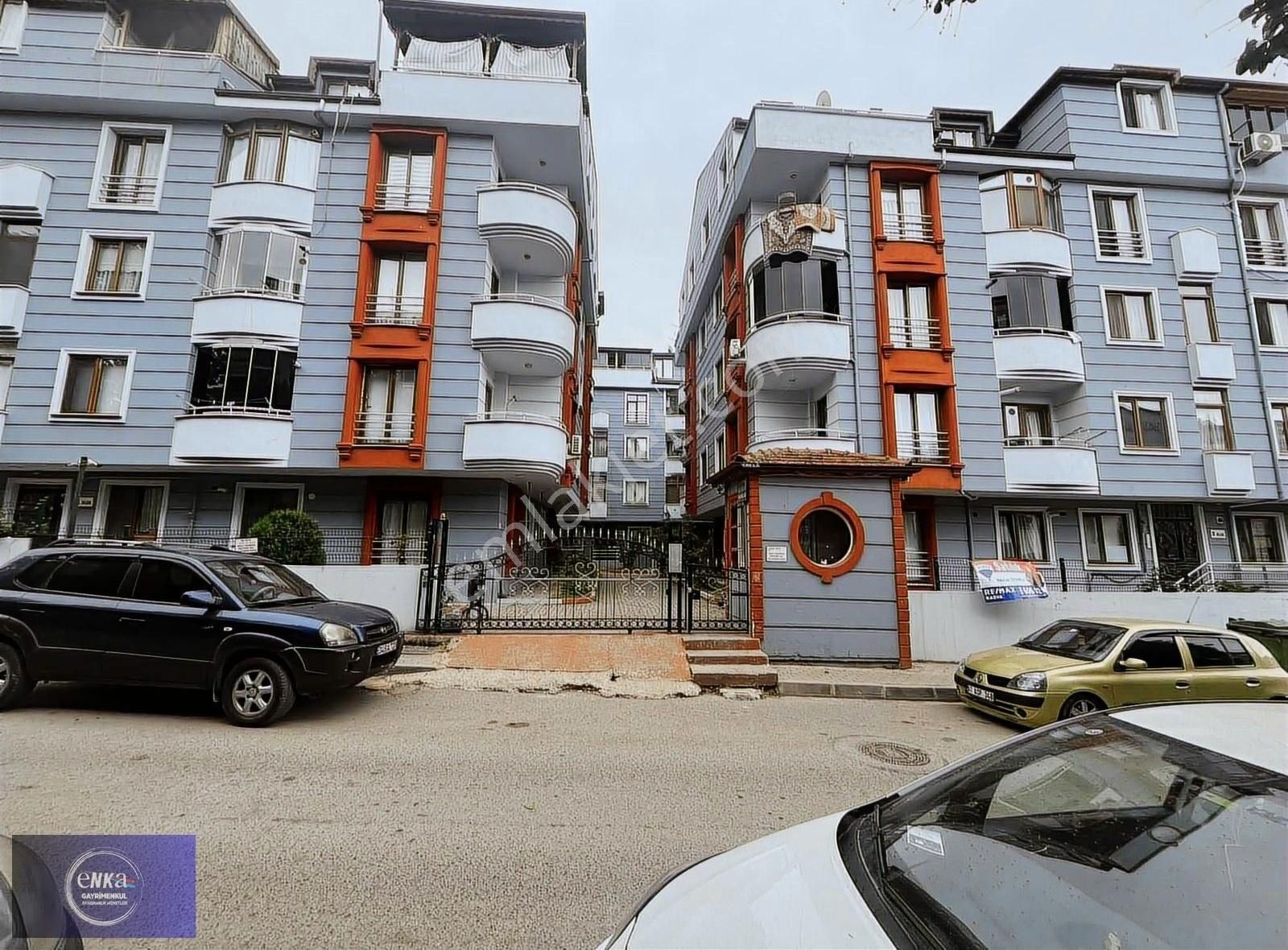 Enka'dan Körfez Fatih Mah.de Site İçi Kiralık 2+1 Çatı Dubleks