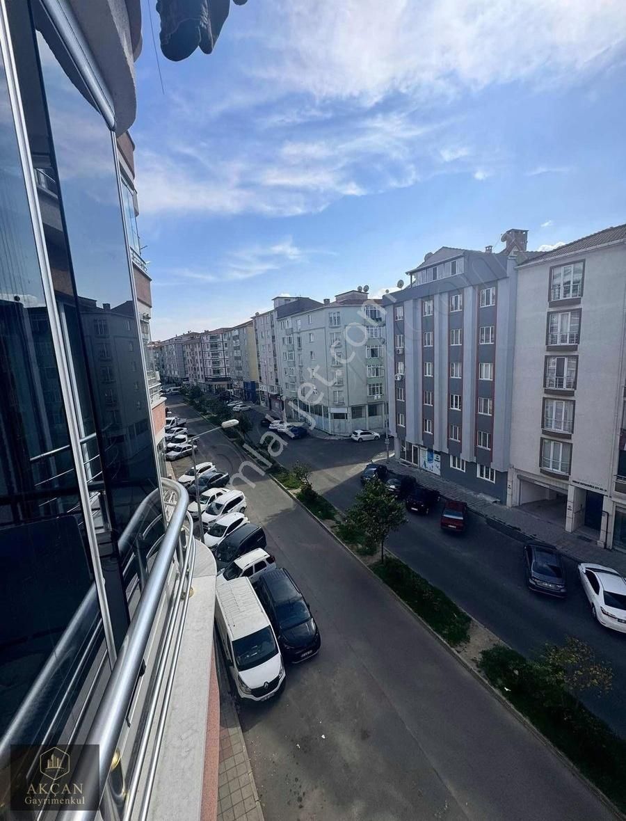Akçandan Şeysınan Mahallesinde Satılık Geniş 3+1 Daire