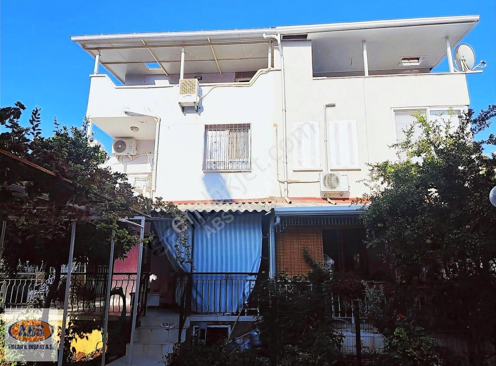 Didim Akbük Merkezde Geniş Bahçeli Satılık Yazlık
