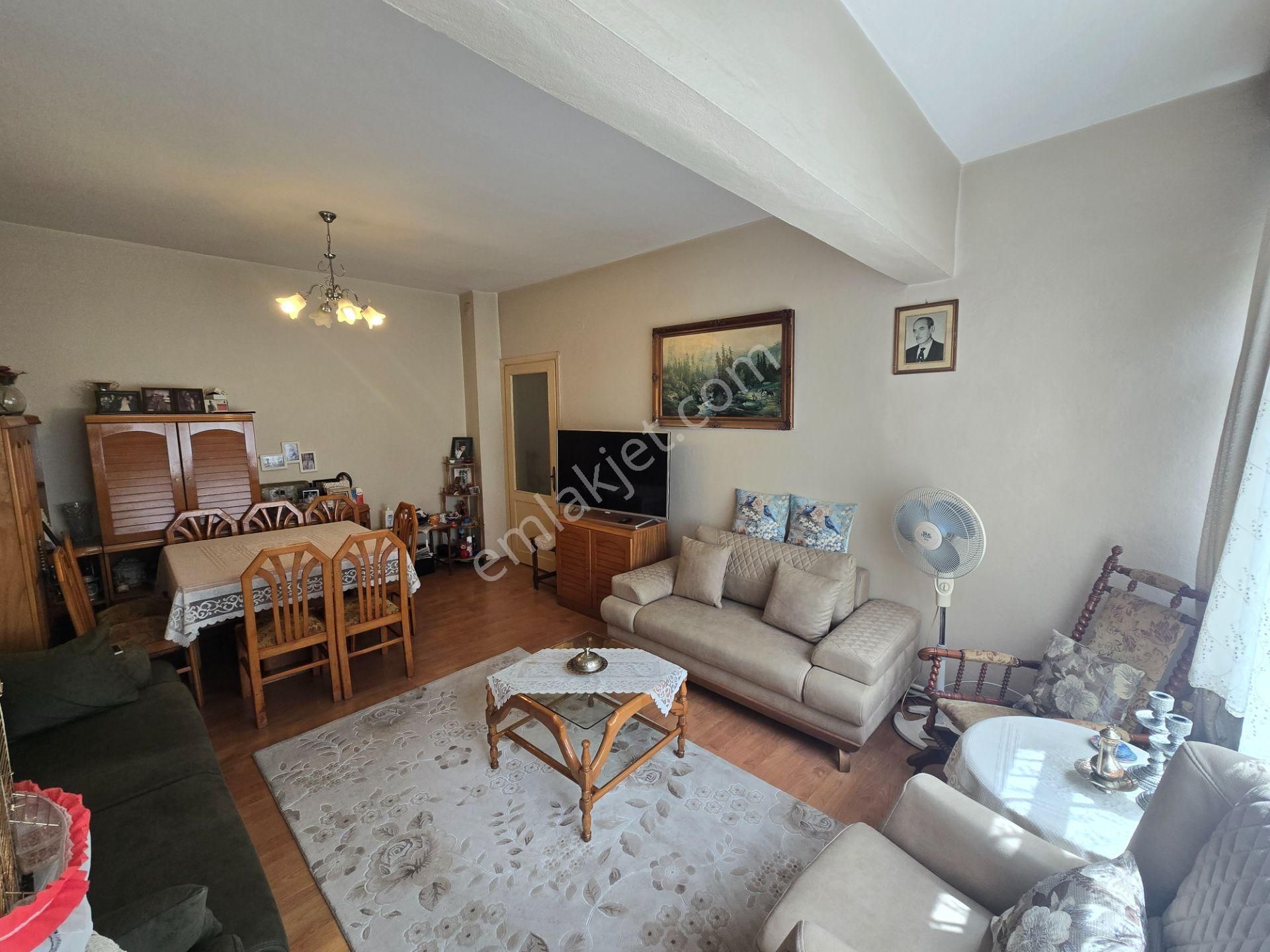 Sarıyer Merkeze Yakın Çift Cepheli 2+1 85 M2 4.450.000.-tl