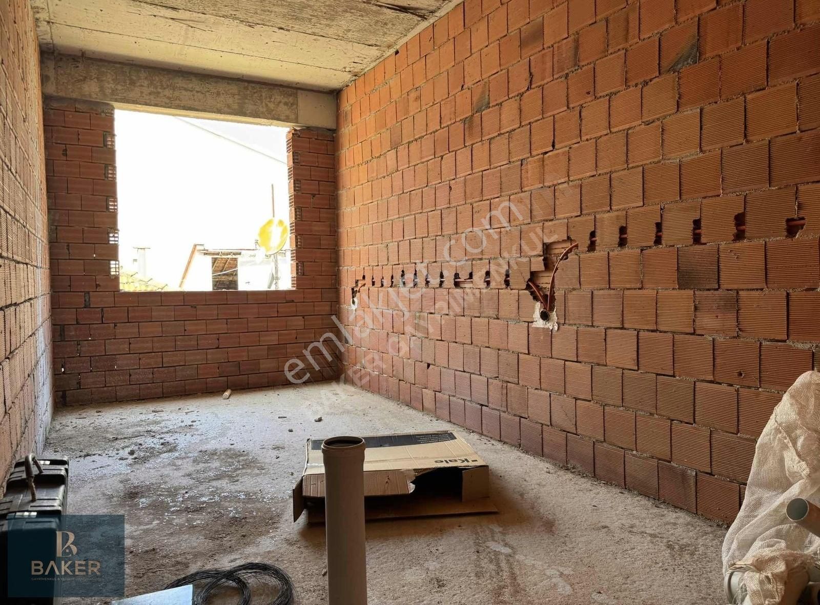 Baker'den Yenikaramanda Site İçi Sıfır Daireler