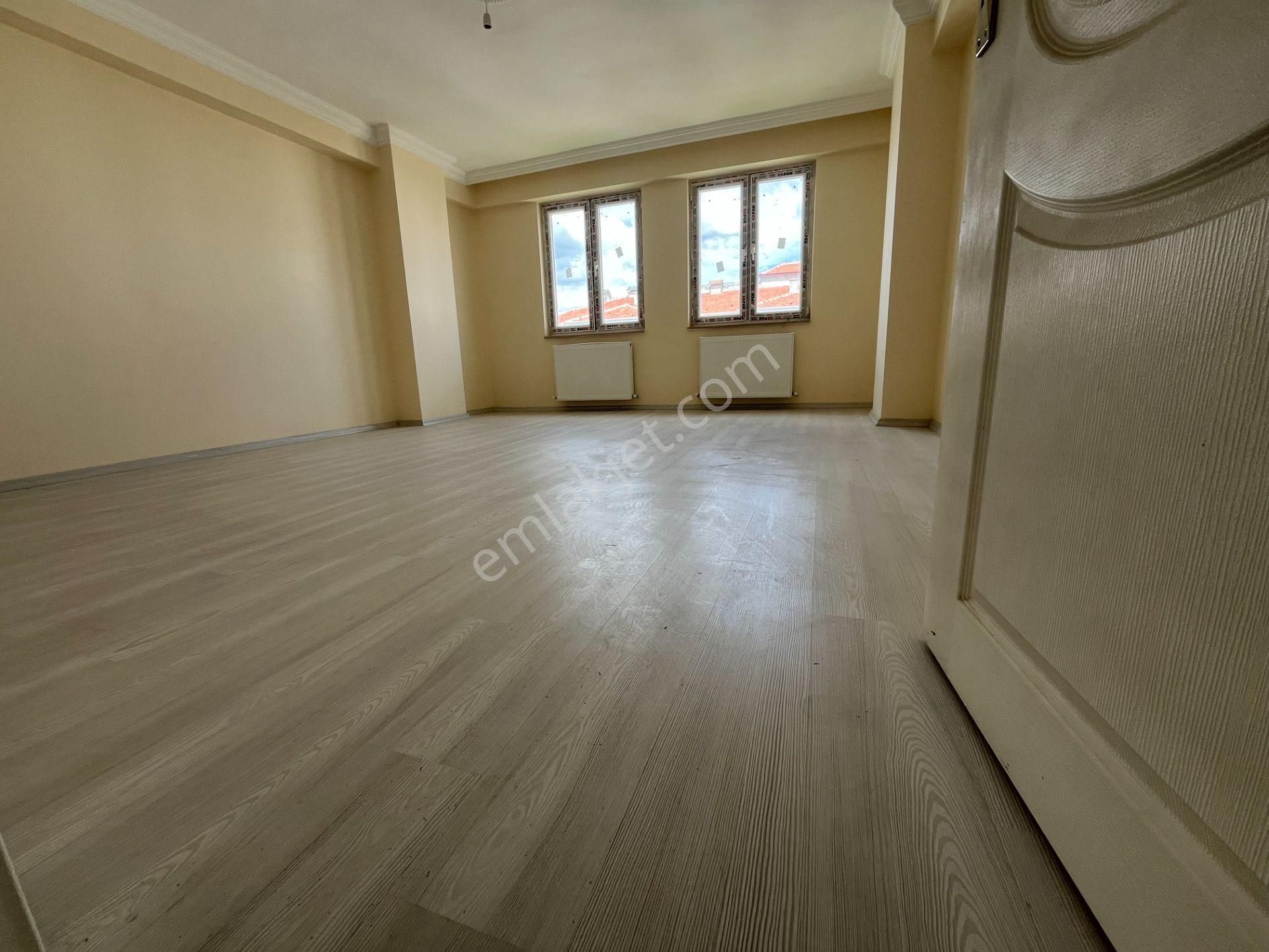 Cengiz-yapı Çorum Lozanevleri Civarında Satılık Sonkat 3+1 Daire