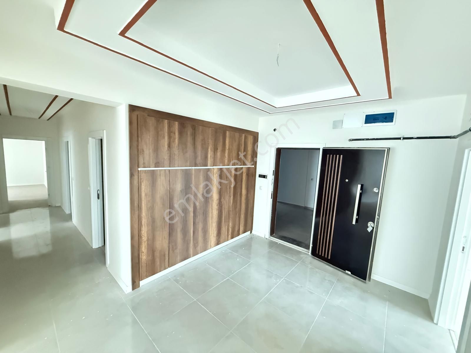 Yılmazer Emlak Gayrimenkul'den Site İçinde Satılık 4+1 Full+full 12.kat