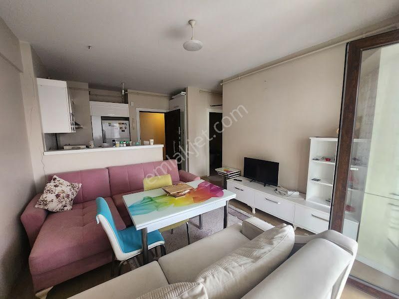 Esenyurt Dumankaya Modern Sitesinde Arakat Full Eşyalı Kiralık 1+1 55m2 Daire