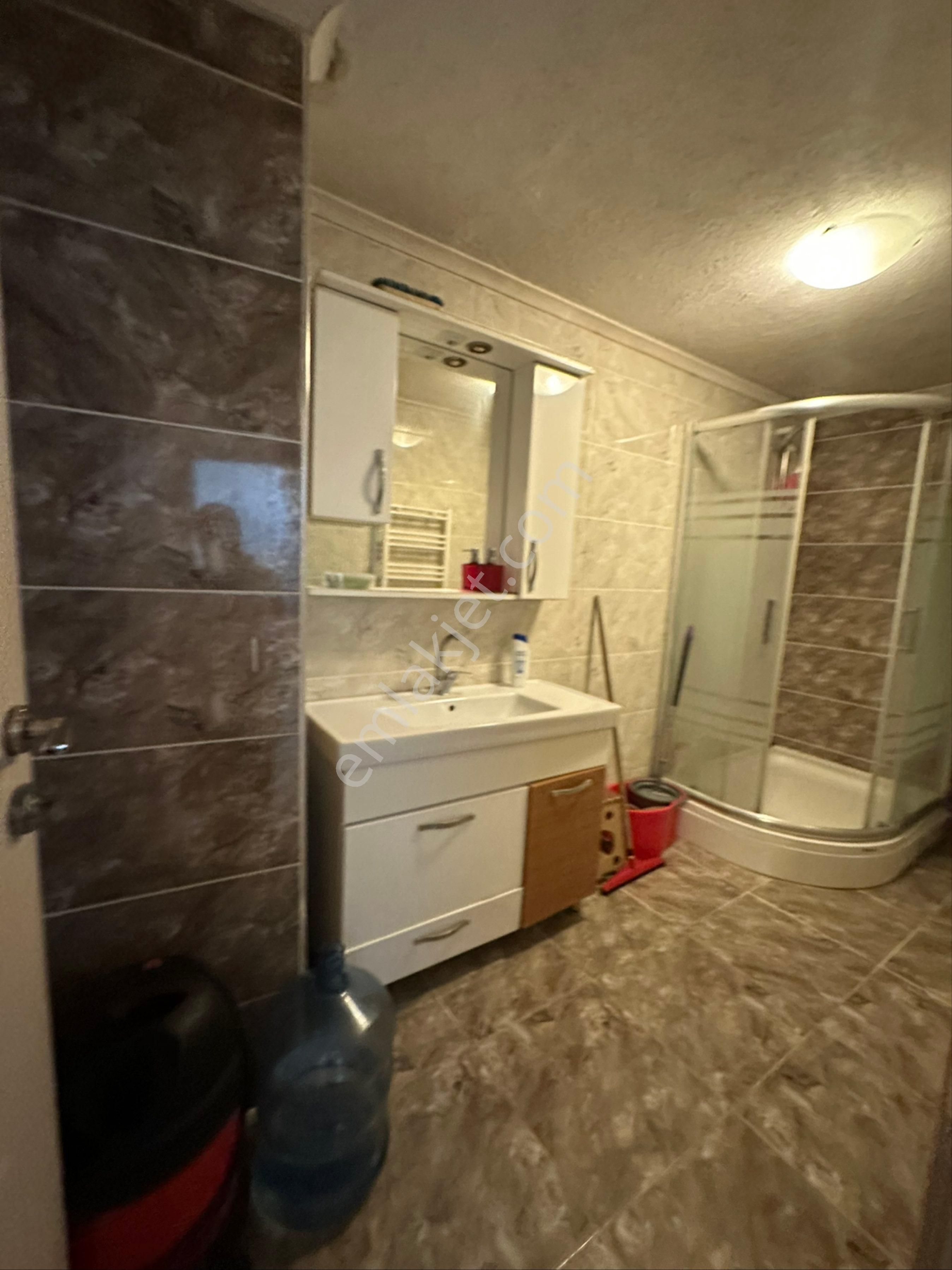 Üçevlerde Bedavadan Biraz Pahalı Eşyalı Daire - Görsel 5