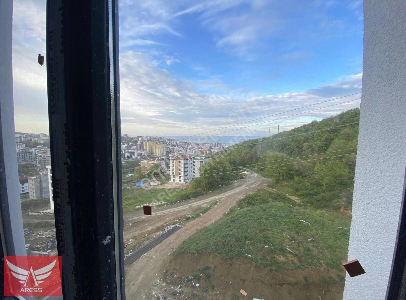 Aress Den Satılık Deniz Manzaralı Havuzlu Site İçinde 1+1 Daire