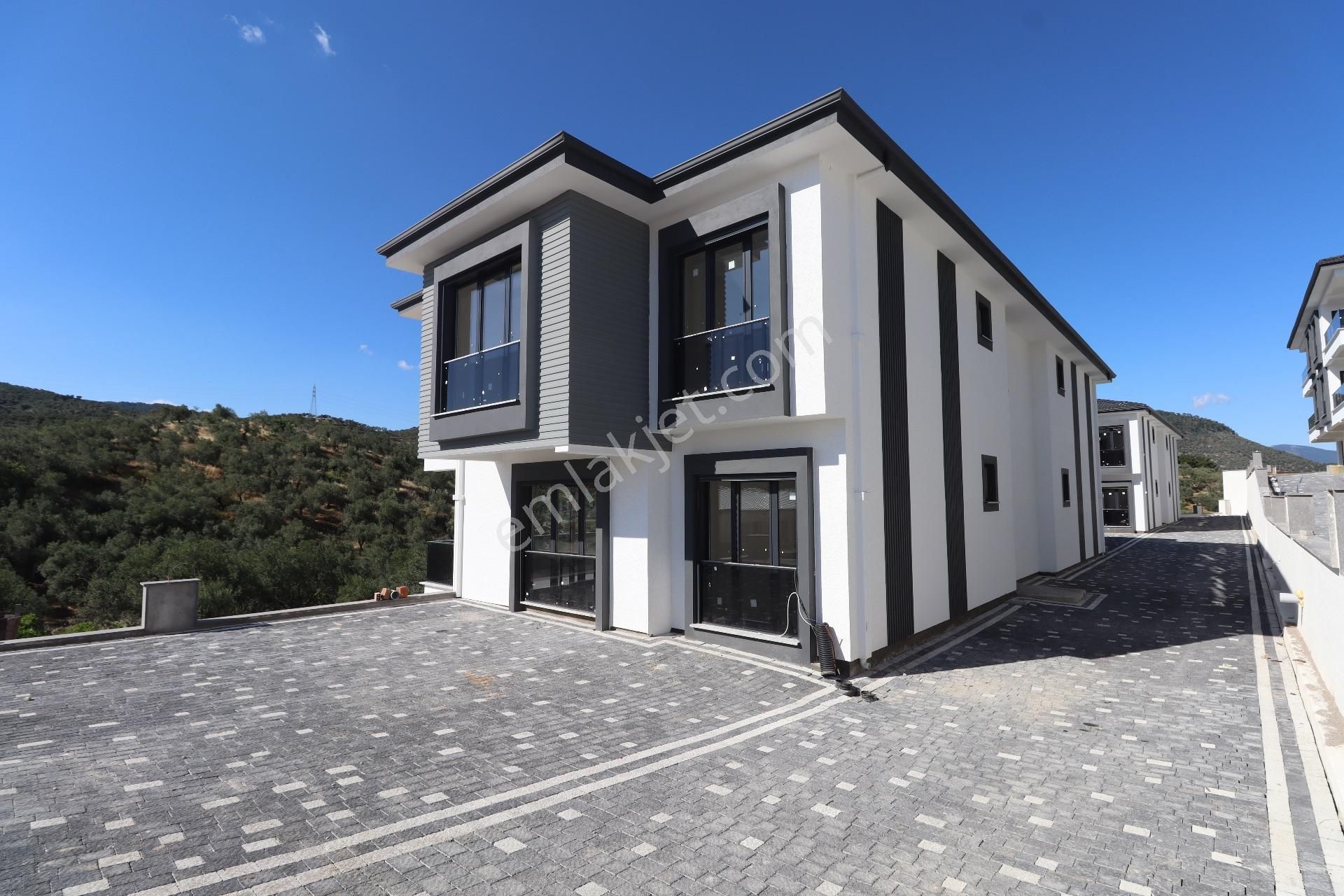 Mahmut İşler'den Küçükkuyu'da Satılık Deniz Manzaralı Sıfır Daireler - Görsel 25