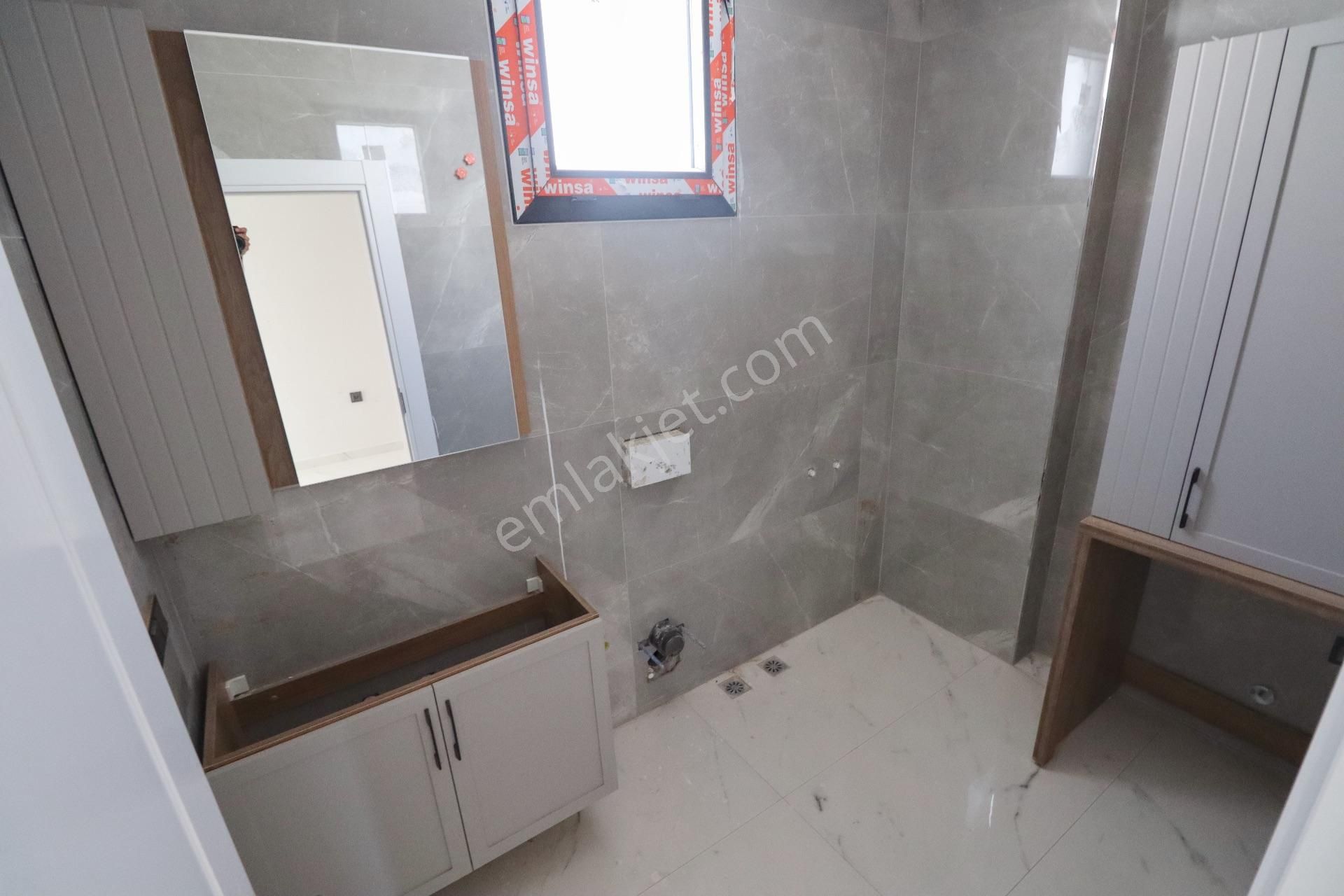 Mahmut İşler'den Küçükkuyu'da Satılık Deniz Manzaralı Sıfır Daireler - Görsel 27