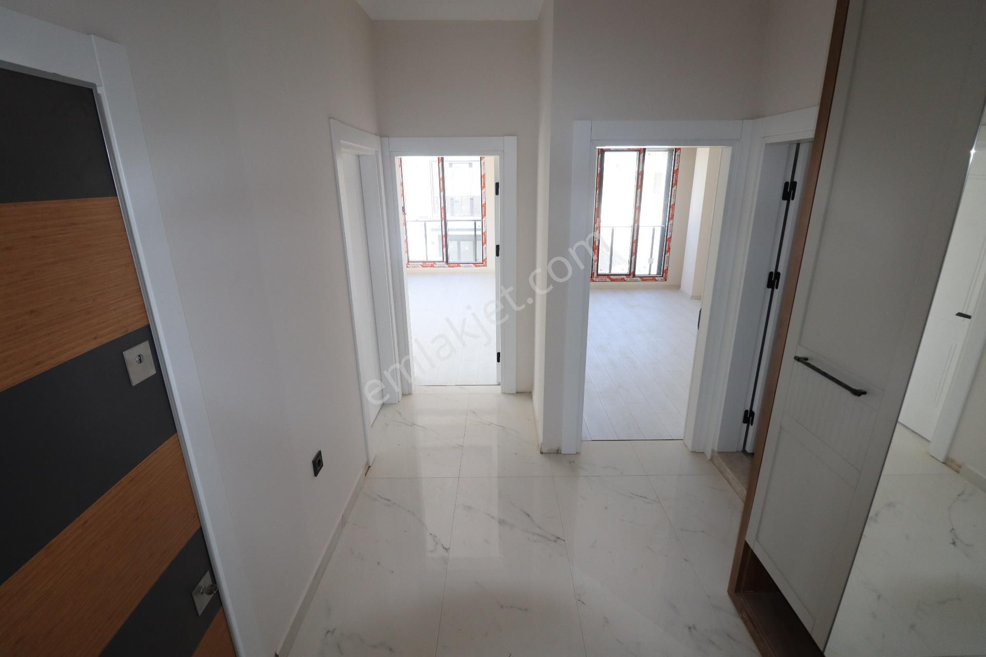 Mahmut İşler'den Küçükkuyu'da Satılık Deniz Manzaralı Sıfır Daireler - Görsel 26