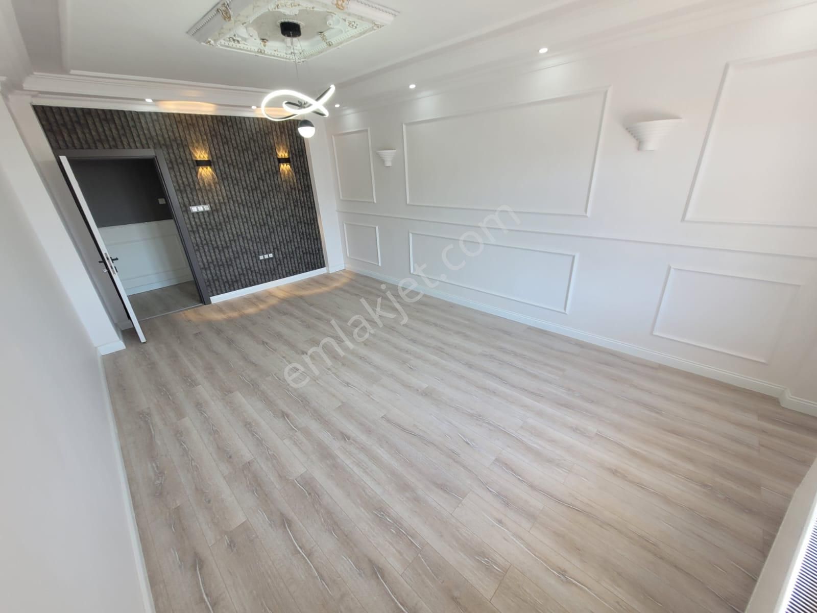 Üç Kardeşlr'dn 50.yıl Mh 2+1 Satlık 120m² Masrafsız Lüx Ara Kat