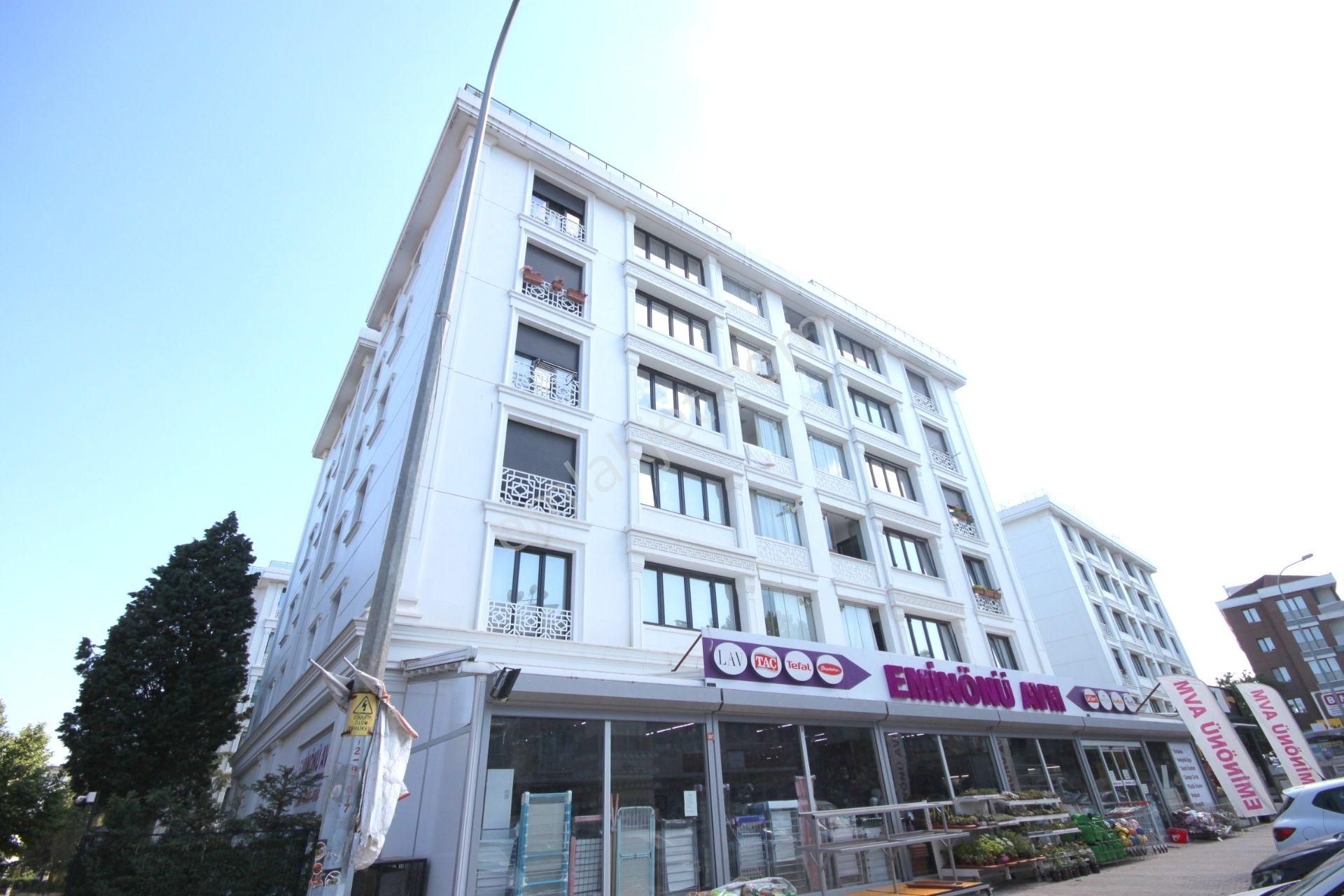 Tuzla Güzel Konumda Site İçerisinde Geniş 2+1 Kiralık Daire