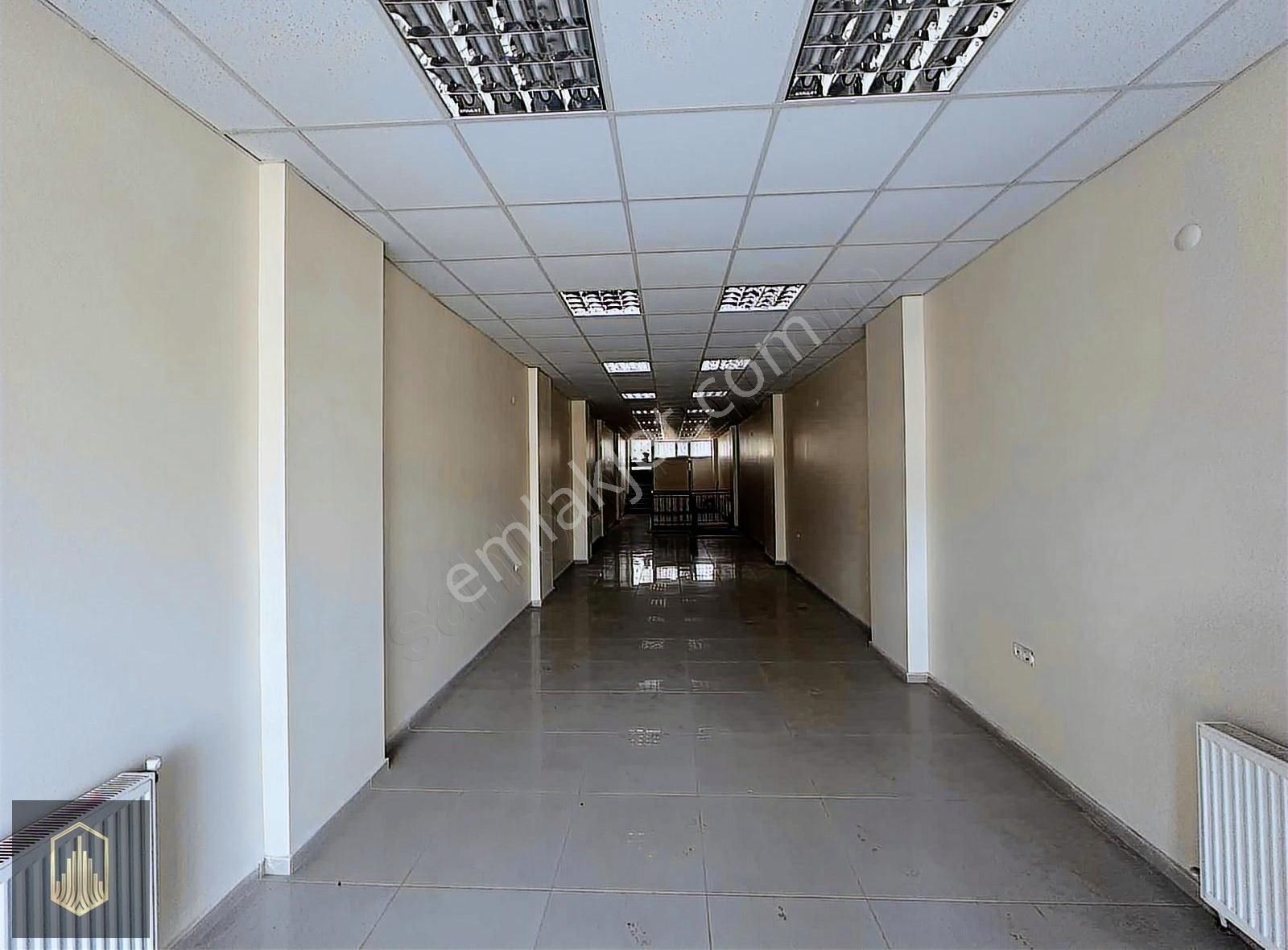 Toprak Gayrimenkul'den İstasyon Mah. Cadde Üzeri 130m2