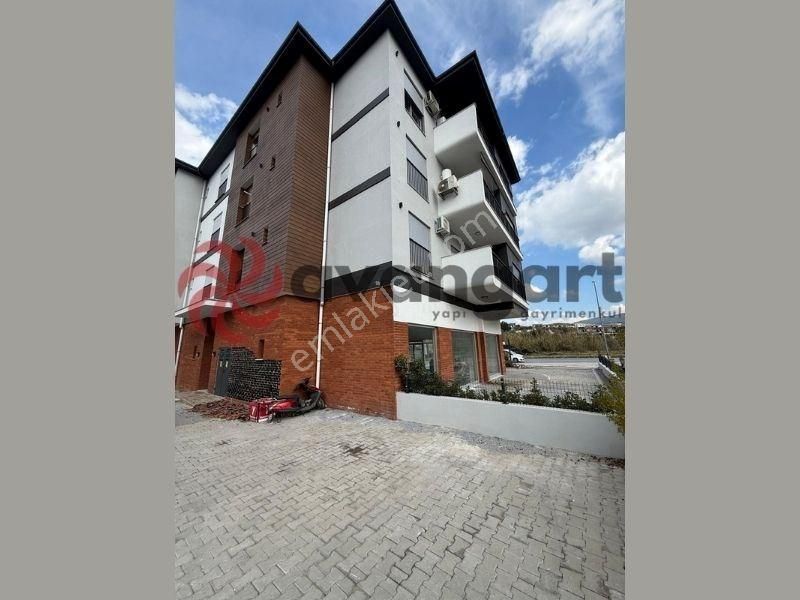 Kuşadası Davutlar'da Eşyalı Balkonlu Satılık 2+1 Daire