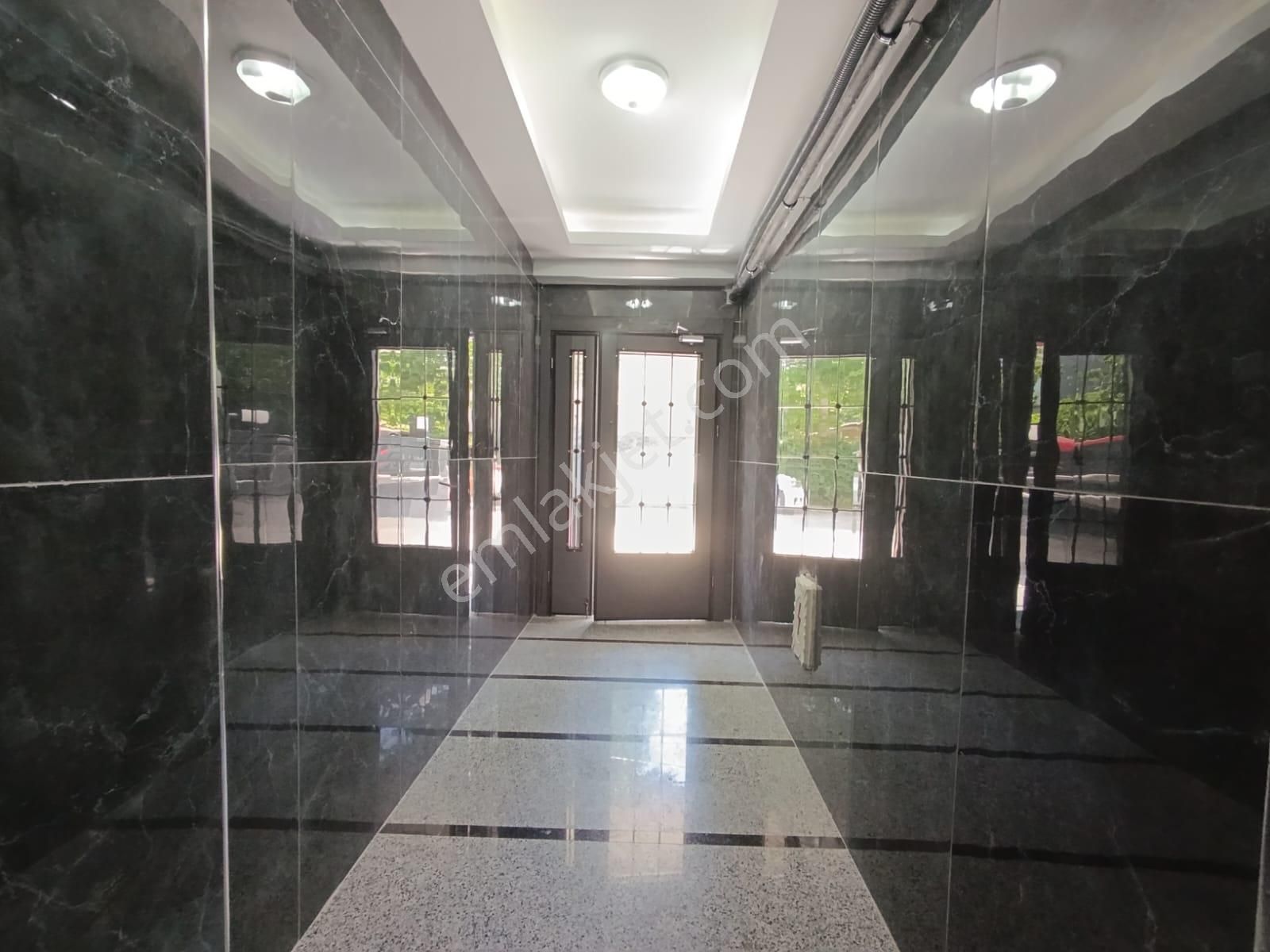 Çekmeköy Mehmetakif Mh Geniş Ultra Lüks Satılık 5+2 220m2dubleks - Görsel 2