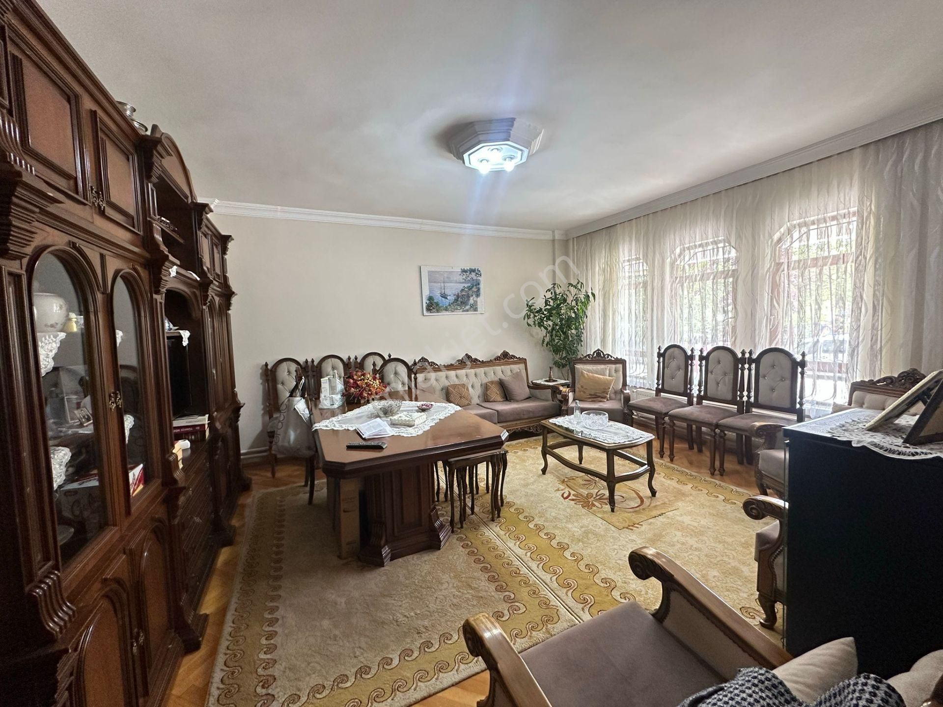 Szg'den Mükemmel Lokasyon Balkonlu Geniş Bağımsız 3+1 Y.giriş
