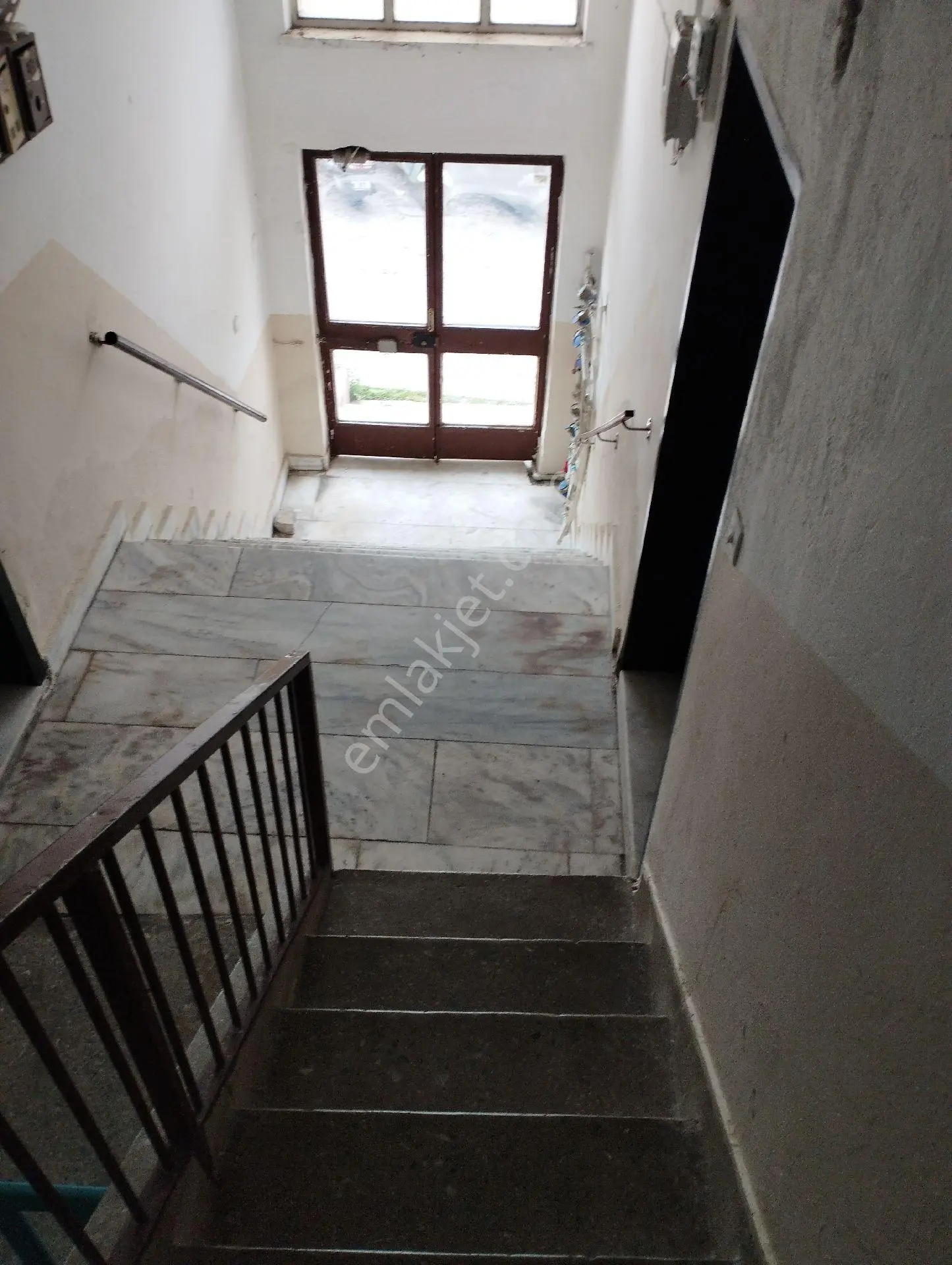 Hacıfeyzullah Mah.de Kiralık Ful Deniz Manzaralı 3+1 Daire - Görsel 2