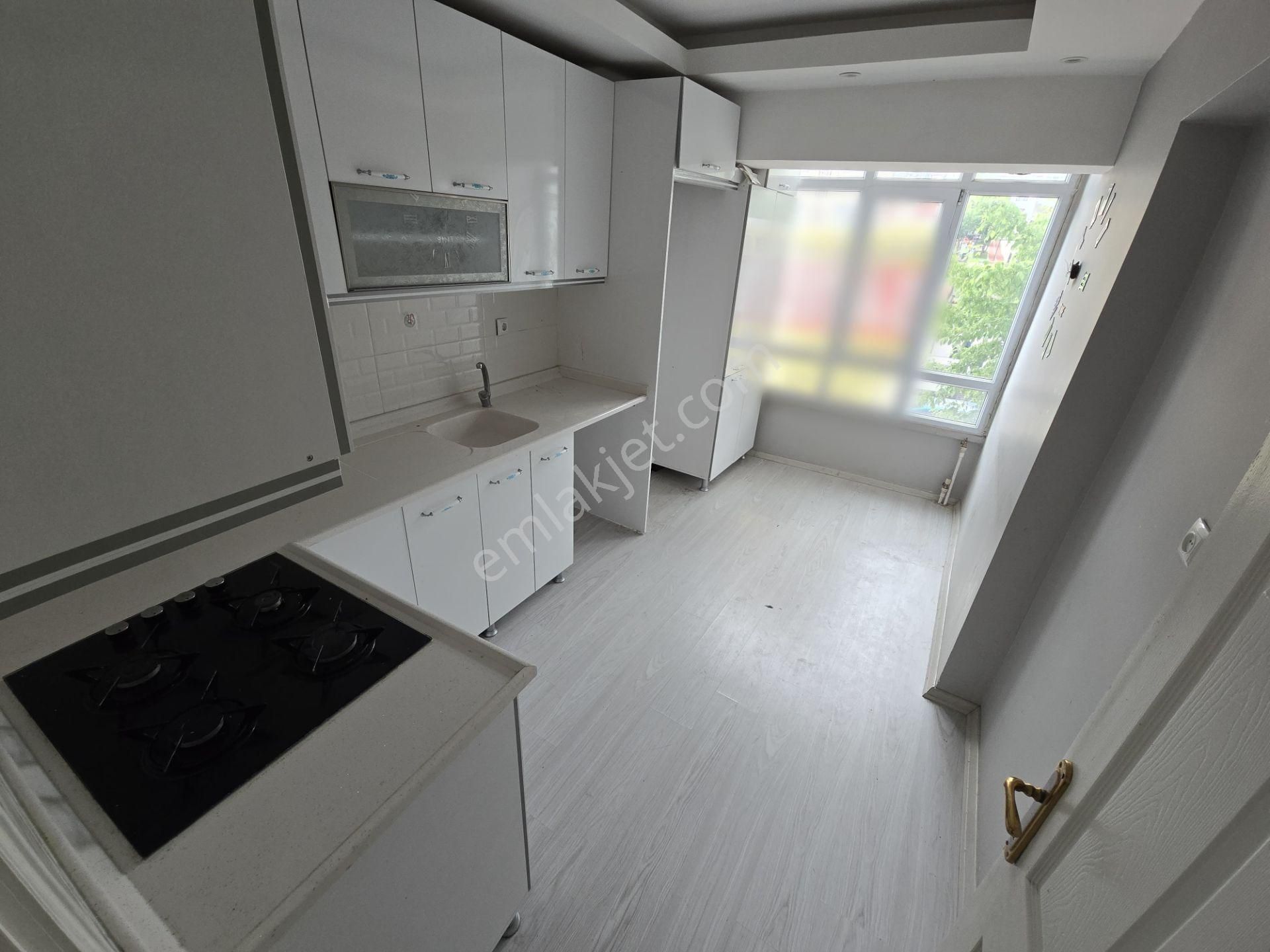 Pınarbaşı Mah'de Cadde Üzeri Asansörlü Bağımsız 3+1 Ön Cephe