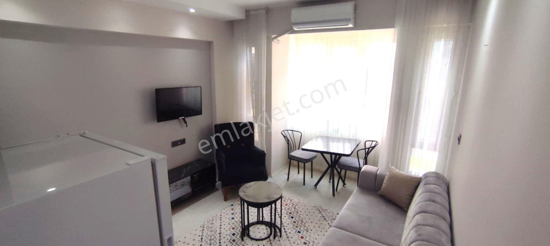 15 Mayıs Mahallesinde Maliyenin Karşı Arka Sokağında Ara Kat Ön Cephe Eşyalı Apart 1.375.000 Tl - Görsel 4