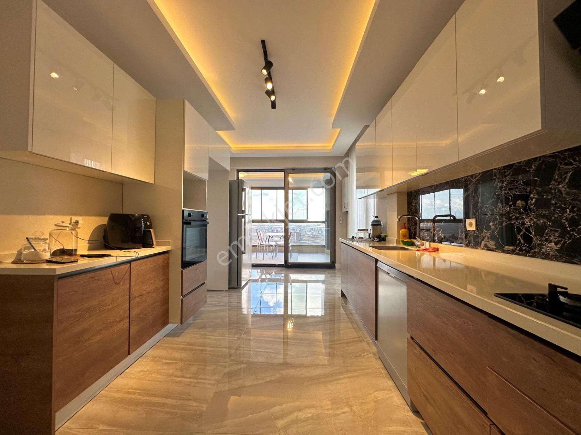 Kalecik Emlak'tan Hastane Yanı Prestijli Sitede 190m² 4+1 Kapalı Otopark