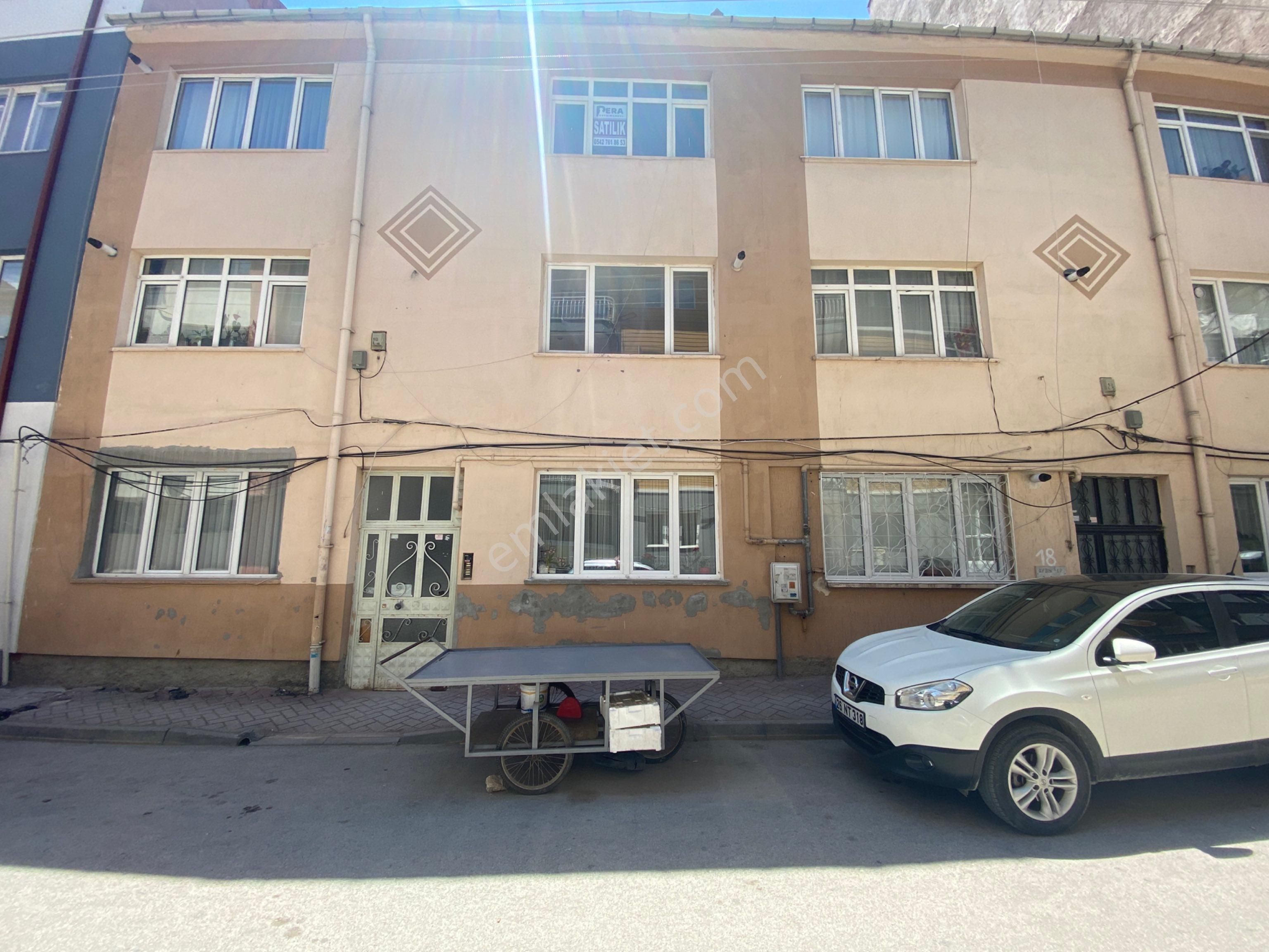 Pera'dan Gökmeydan Cumhuriyet Bulvarı Yakını Satılık 2+1 Daire