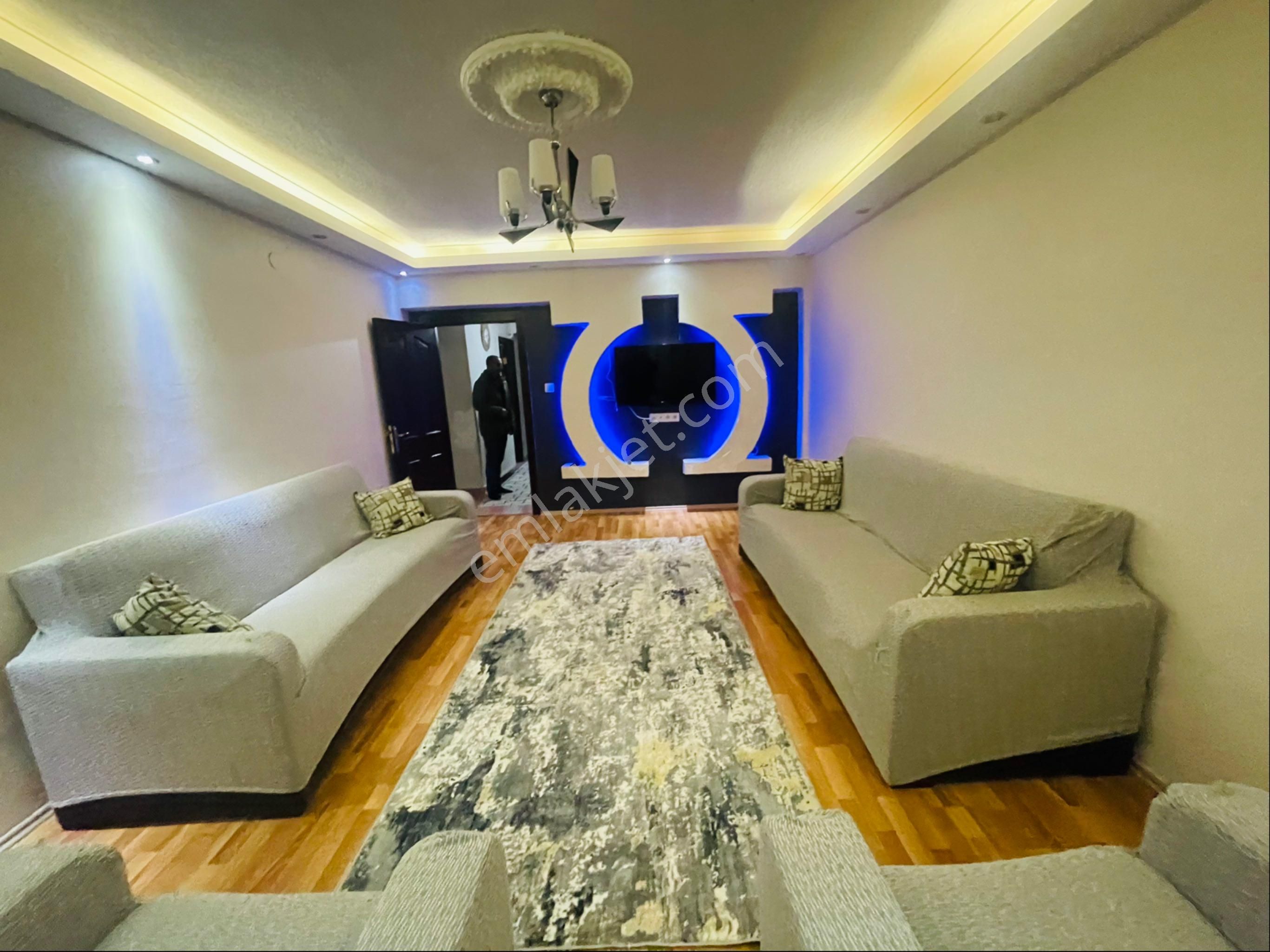 Bağlum Karşıyaka Da Cadde Üstü Manzaralı Satılık Daire