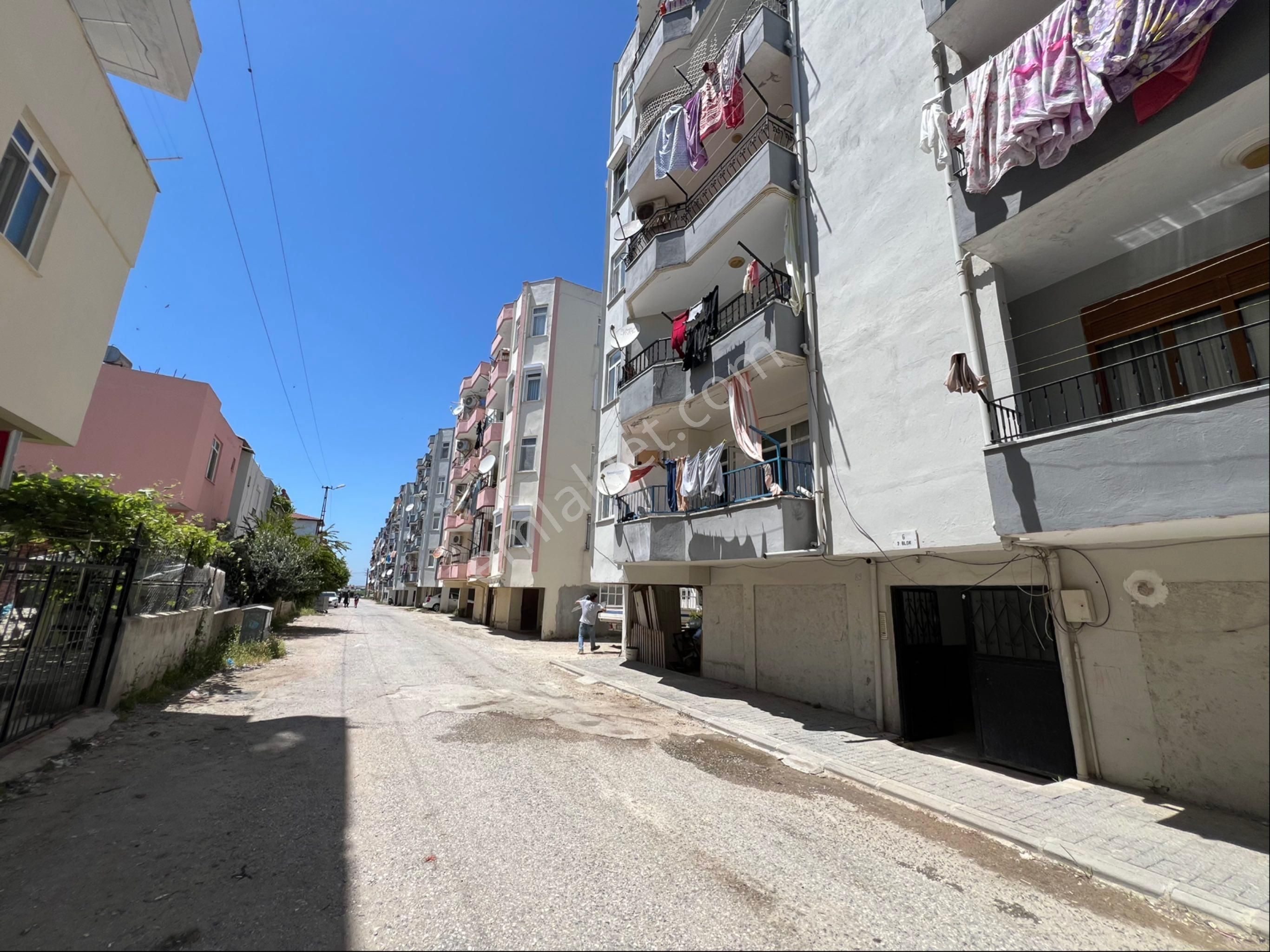 Gültepe Mahallesi'nde Uygun Fiyata Satılık 3+1 Arakat Daire