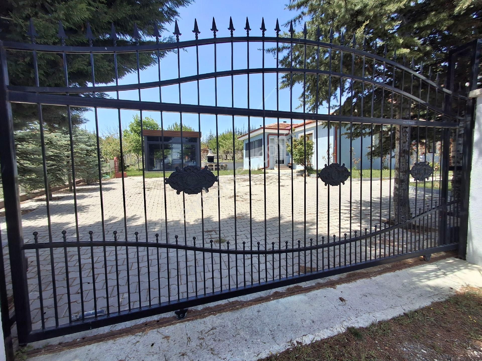 Kısmet Emlak'tan Fatih Mah. 1.113m2 Üzerinde Villa
