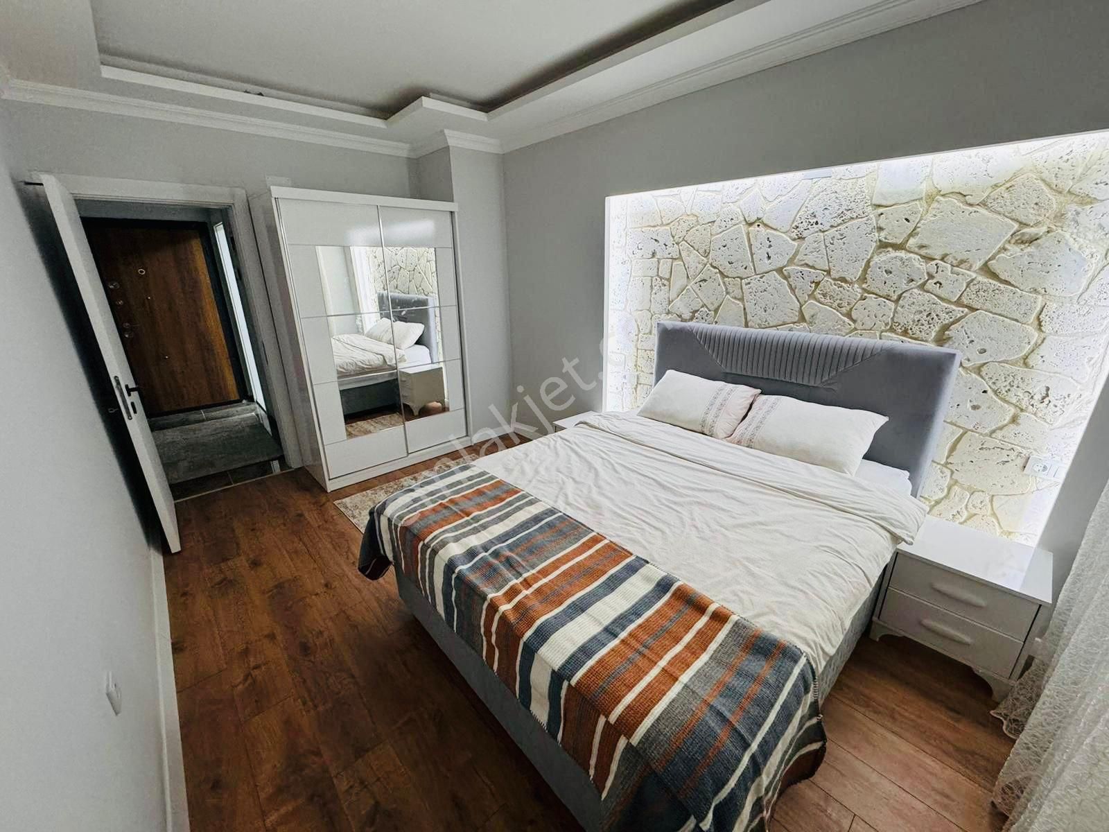 Dalaman Karaçalı Mahallesinde 1+1 Lüks Eşyalı Satılık Daire