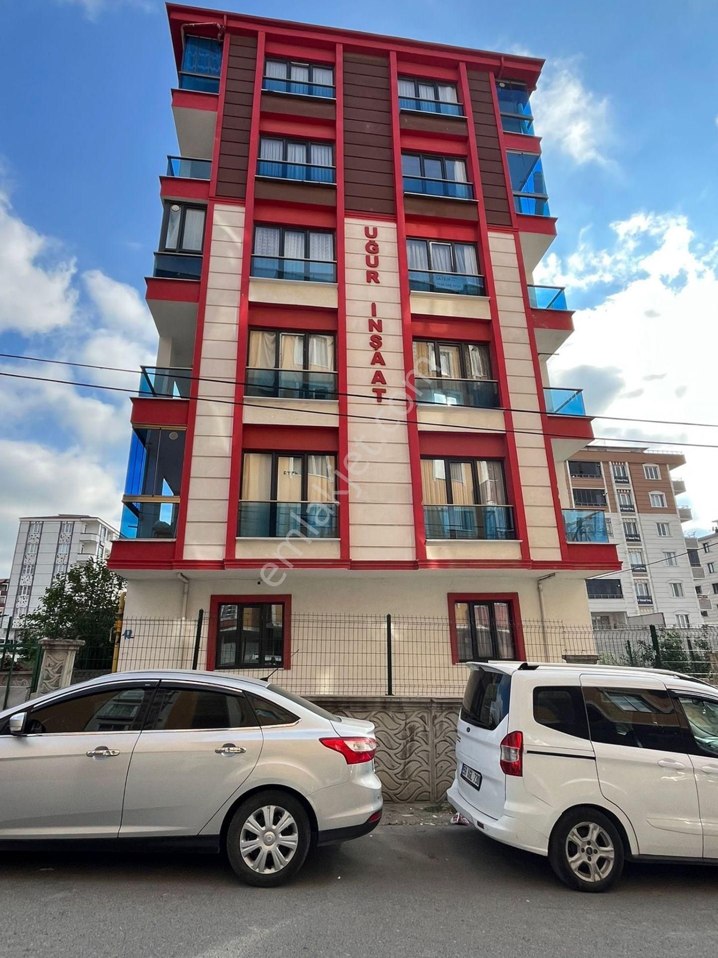 Çerkezköy'de Öncephe İskanlı Kombili Sınırsız Kredi İmkanlı Daire