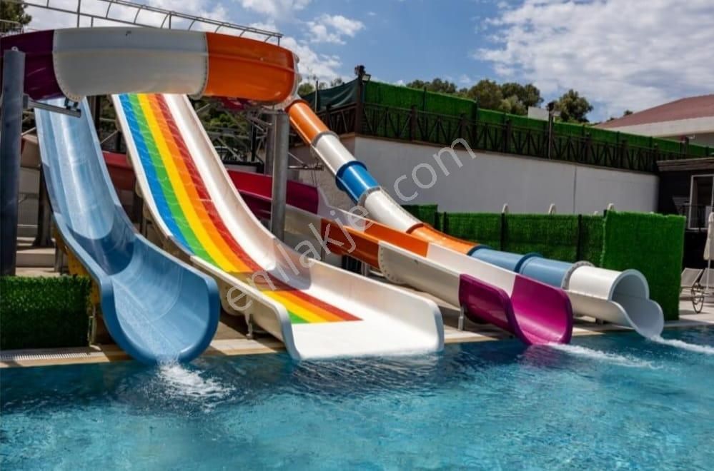 Kuşadası Ramada Otel Suit Oda - Görsel 25