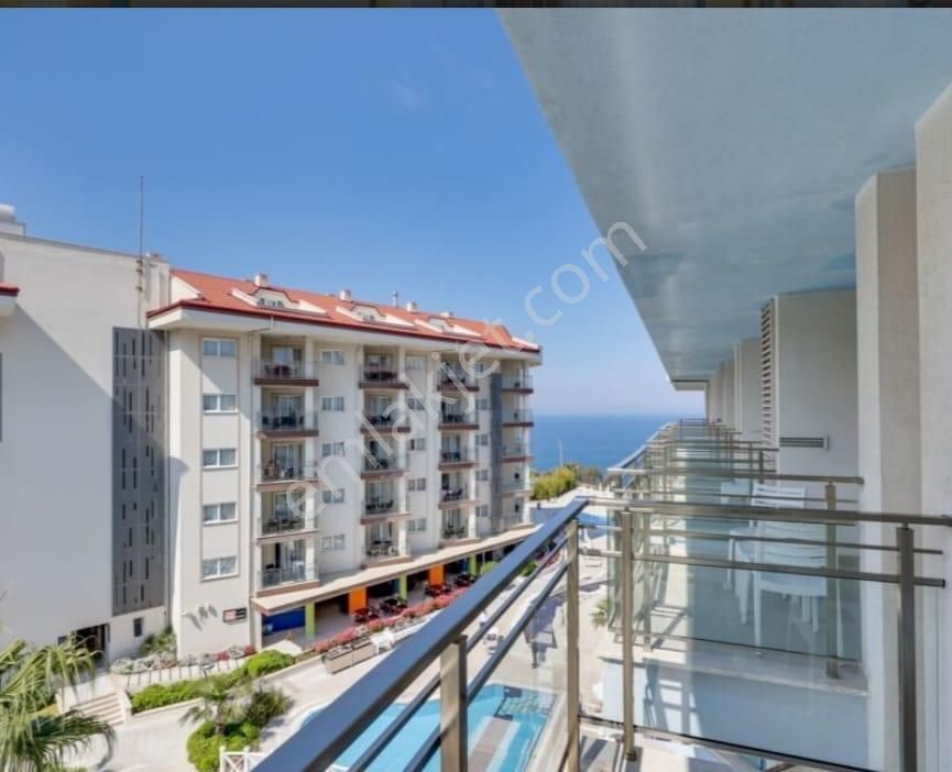Kuşadası Ramada Otel Suit Oda - Görsel 9