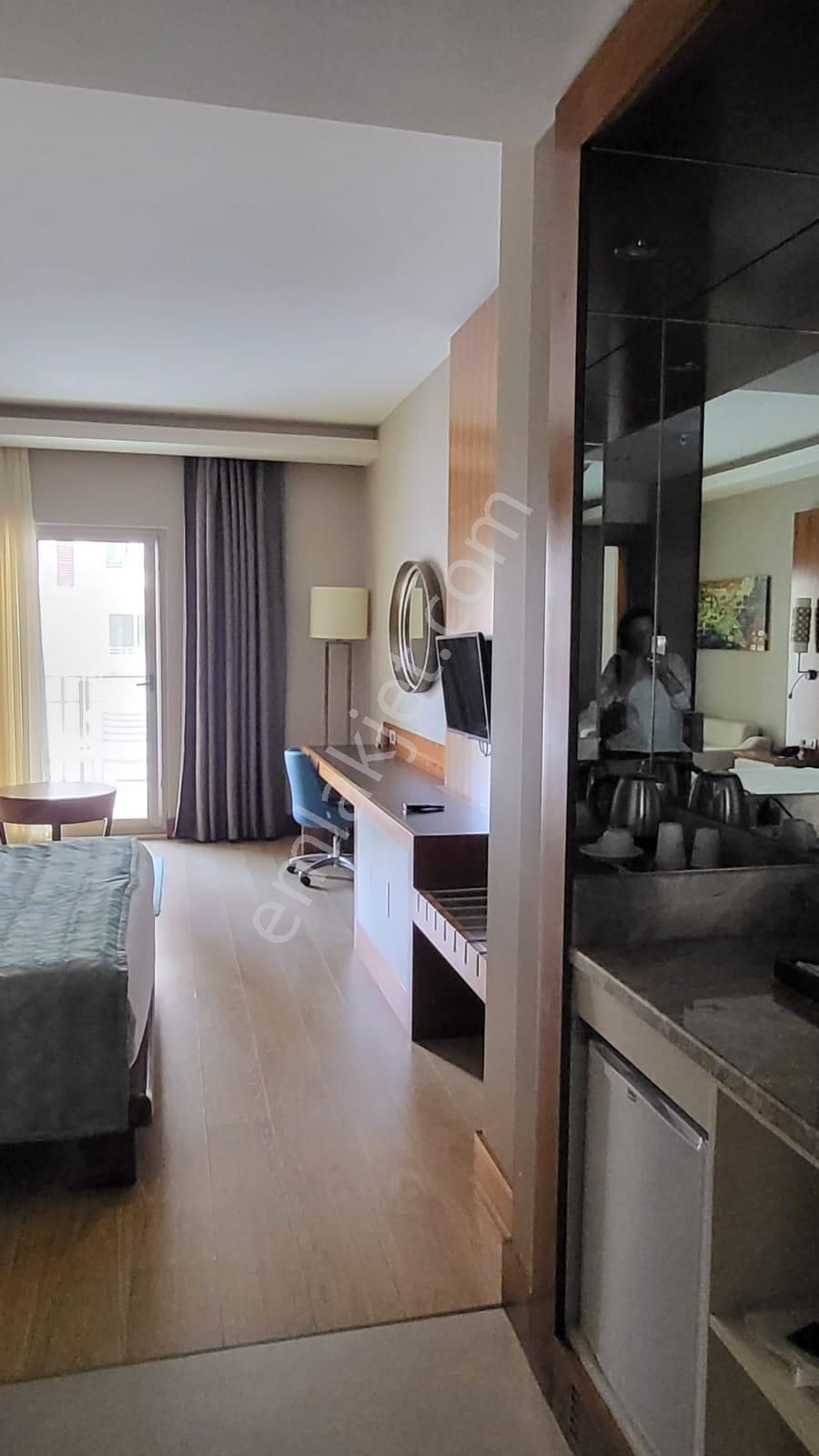 Kuşadası Ramada Otel Suit Oda - Görsel 19