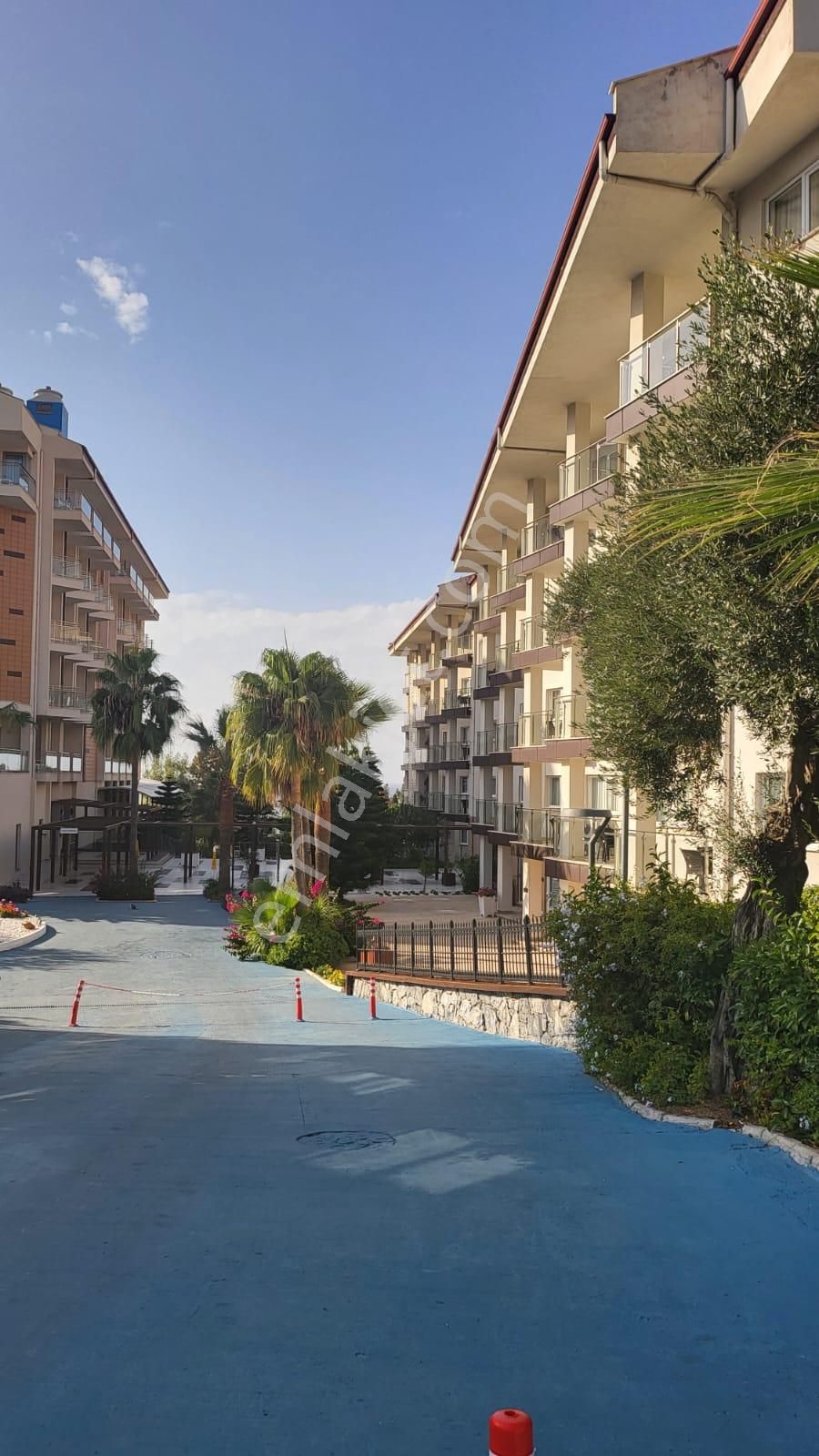 Kuşadası Ramada Otel Suit Oda - Görsel 6