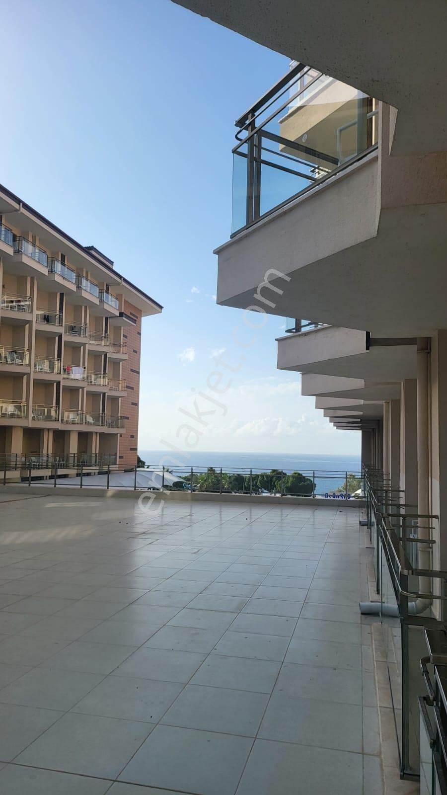 Kuşadası Ramada Otel Suit Oda - Görsel 5
