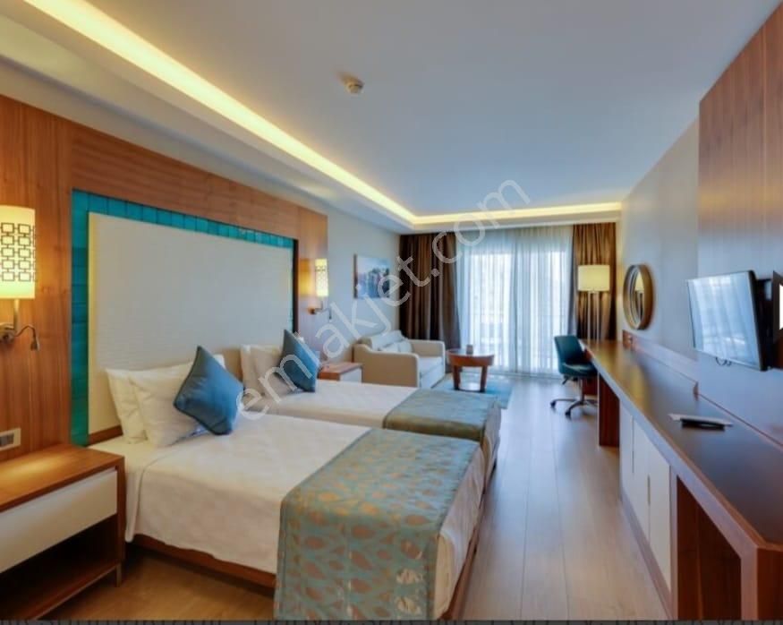 Kuşadası Ramada Otel Suit Oda - Görsel 16